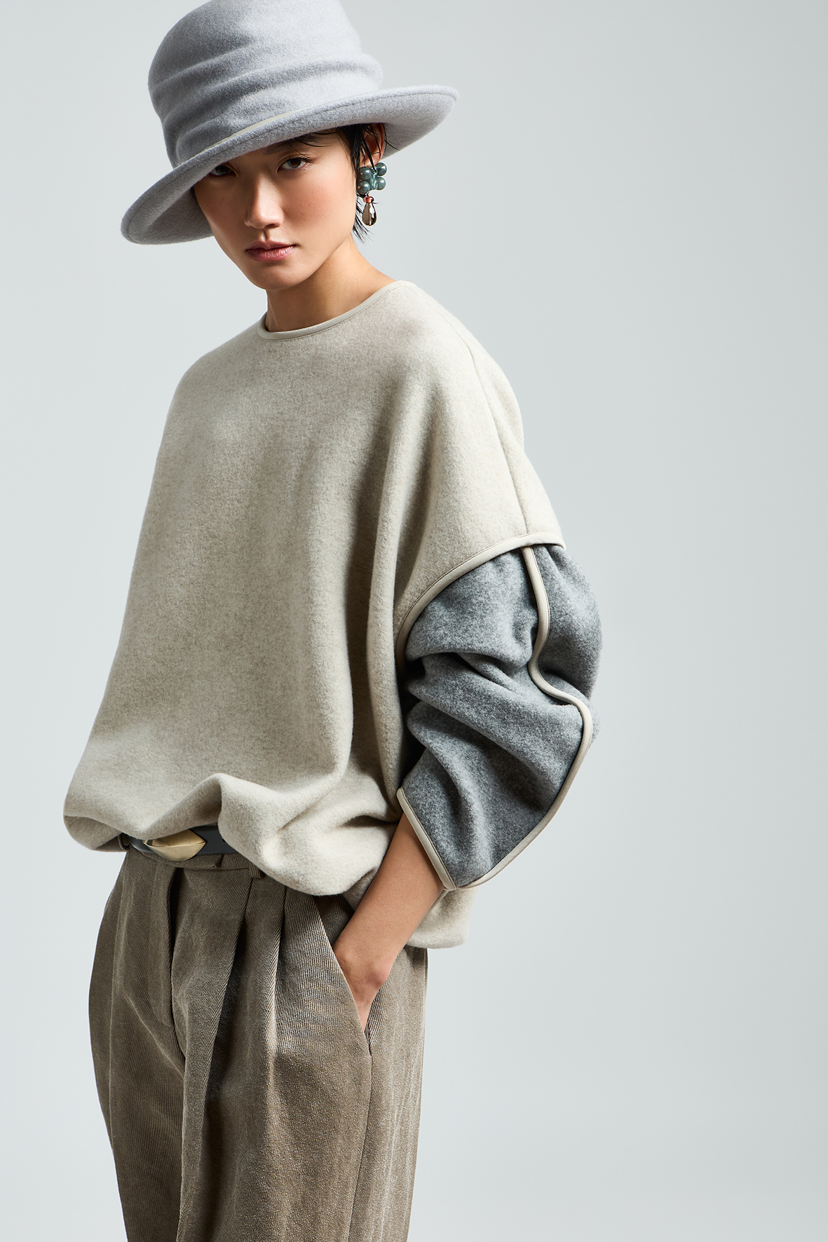 美品 ジョルジオアルマーニ ダブルフェイス ベルテッド コート グレージュ ジョルジオ アルマーニ】ニュアンスカラーが美しい秋冬