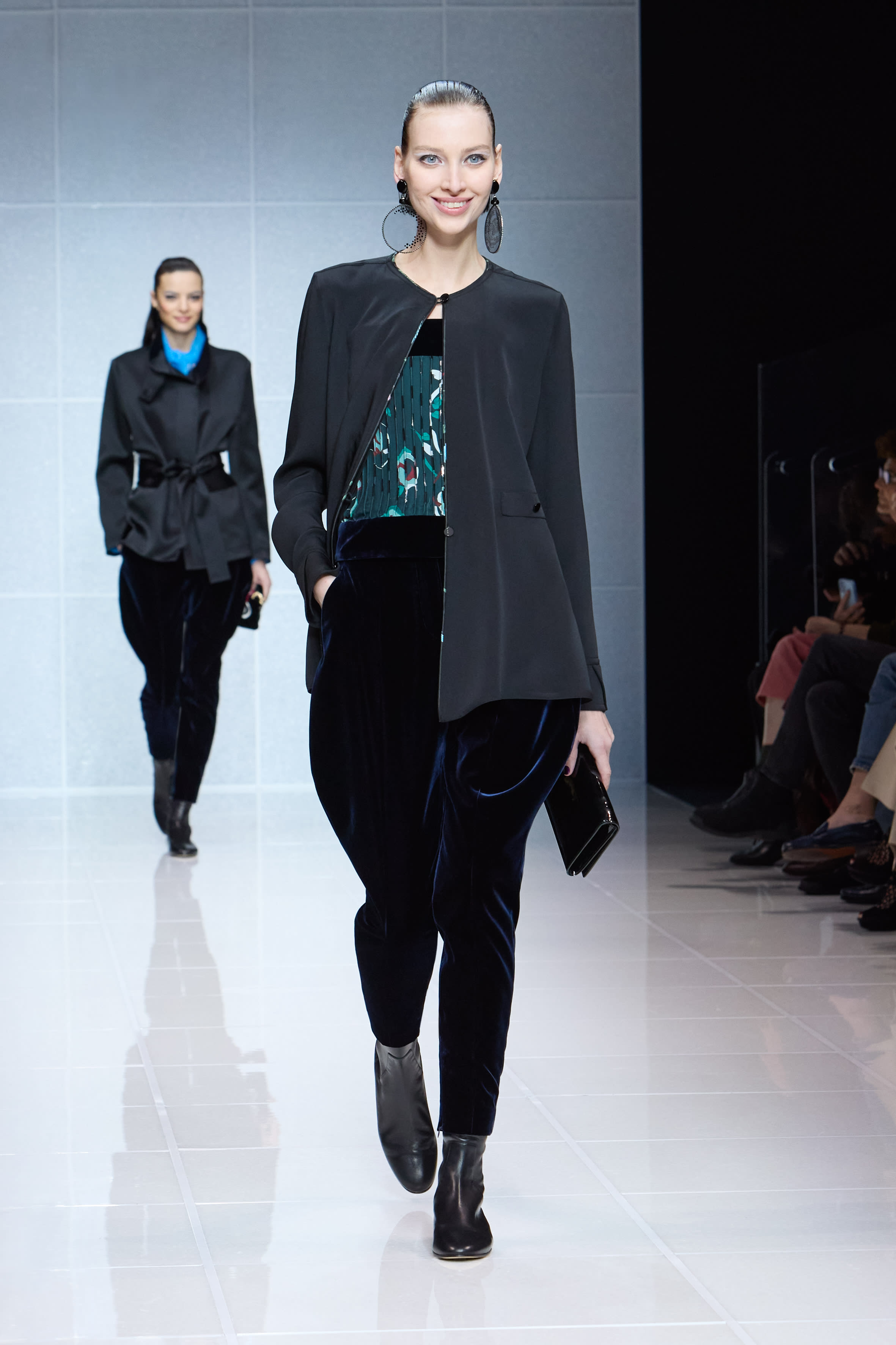 Fall Winter 2024-2025 Women’s Fashion Show | Giorgio Armani