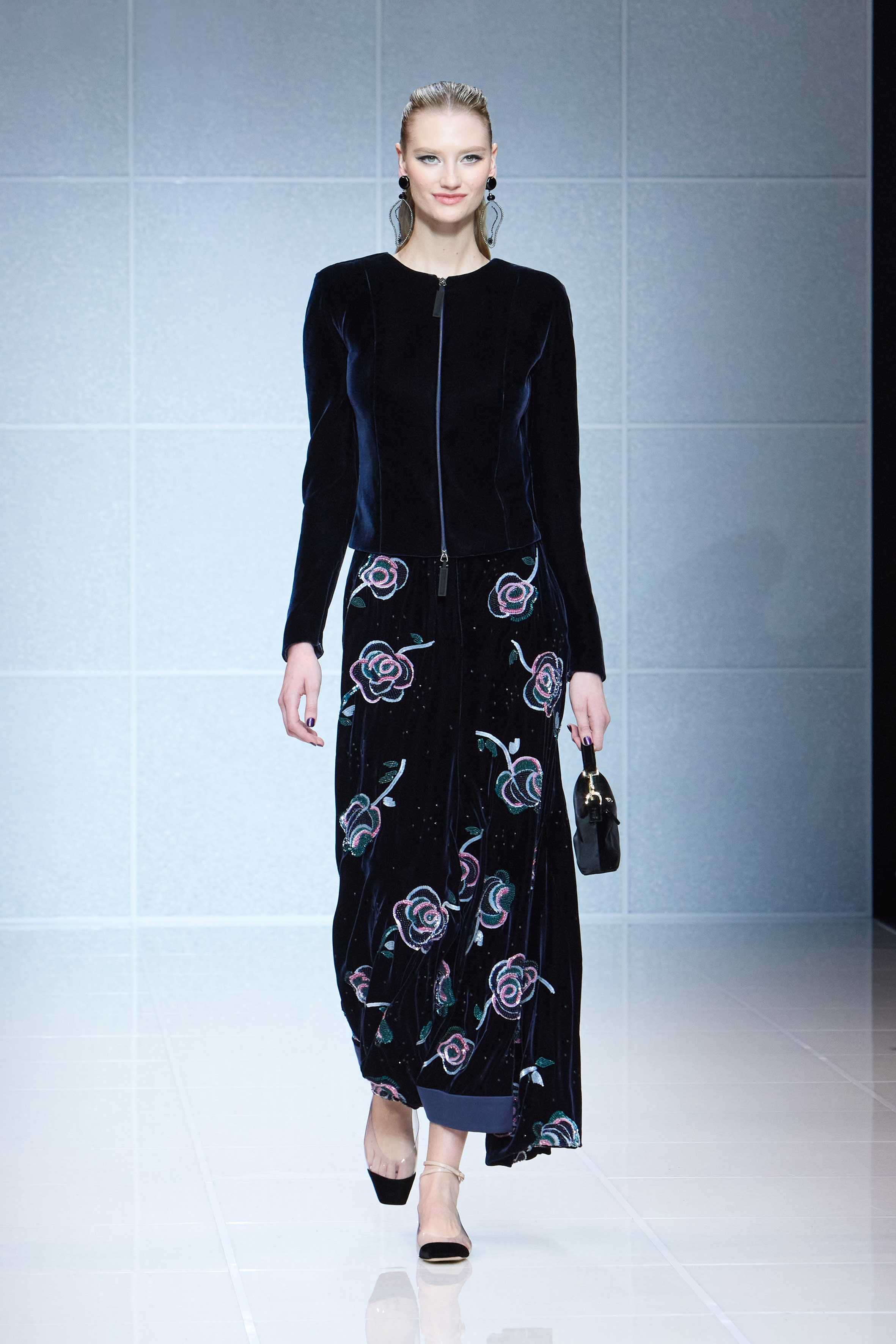 Fall Winter 2024-2025 Women’s Fashion Show | Giorgio Armani