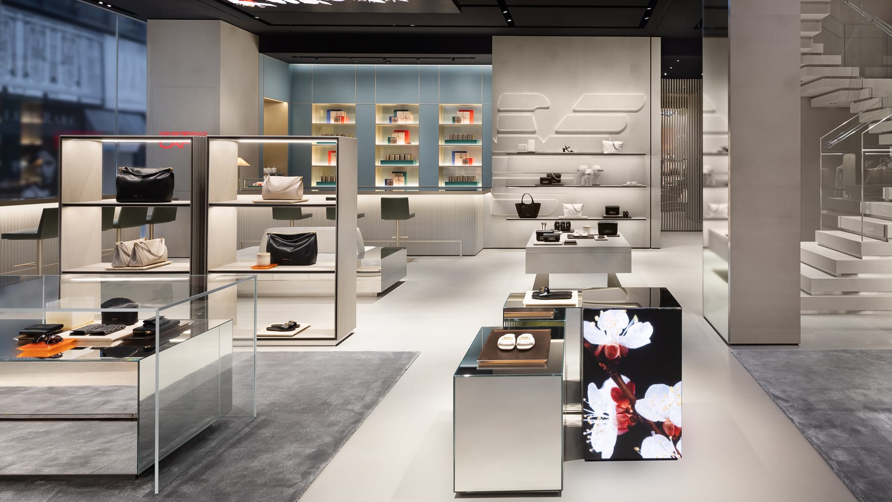 Emporio_Armani_Boutique_And_Caffe_Tokyo
