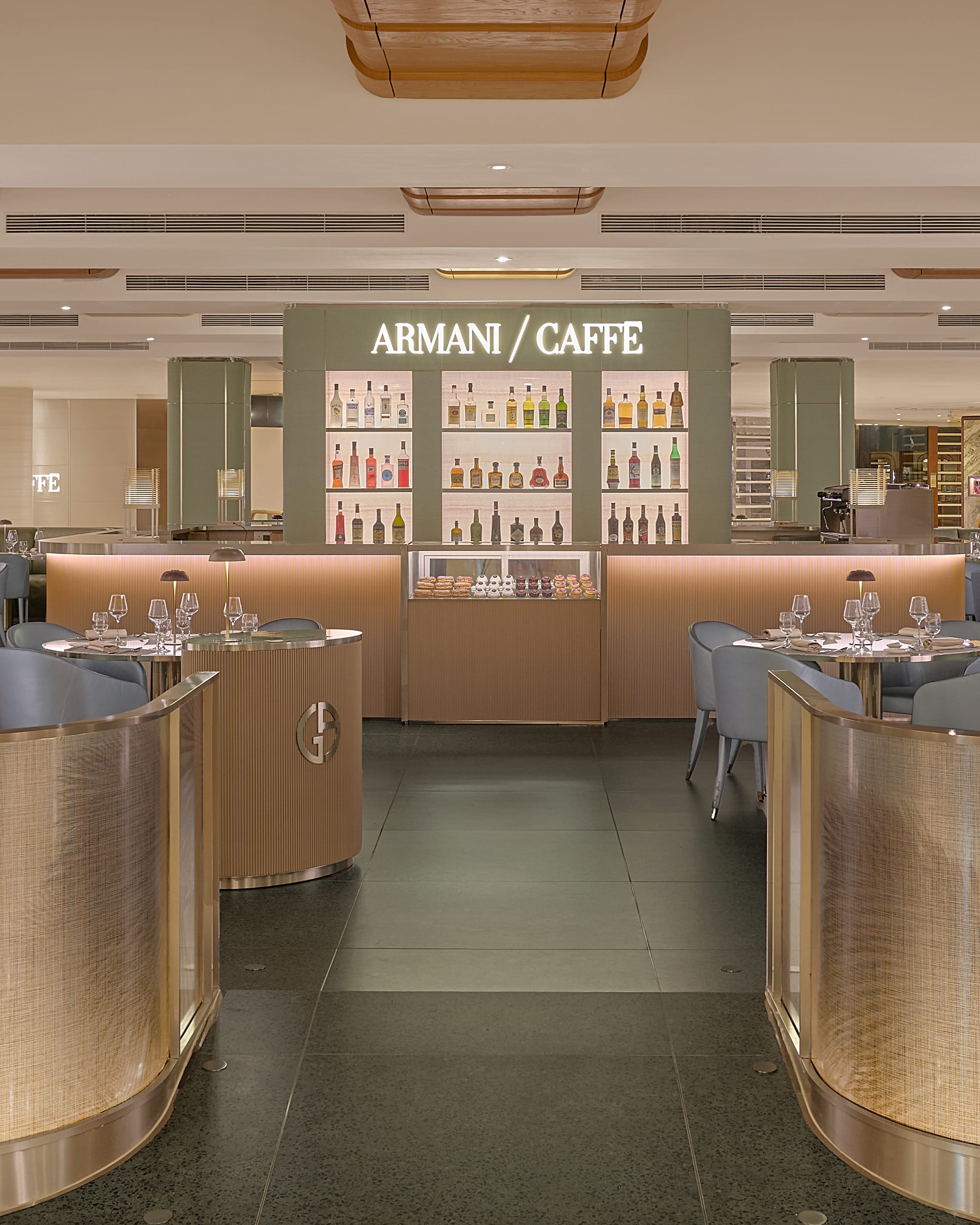 Armani_Caffe_Hong_Kong_Caffe_Entrance