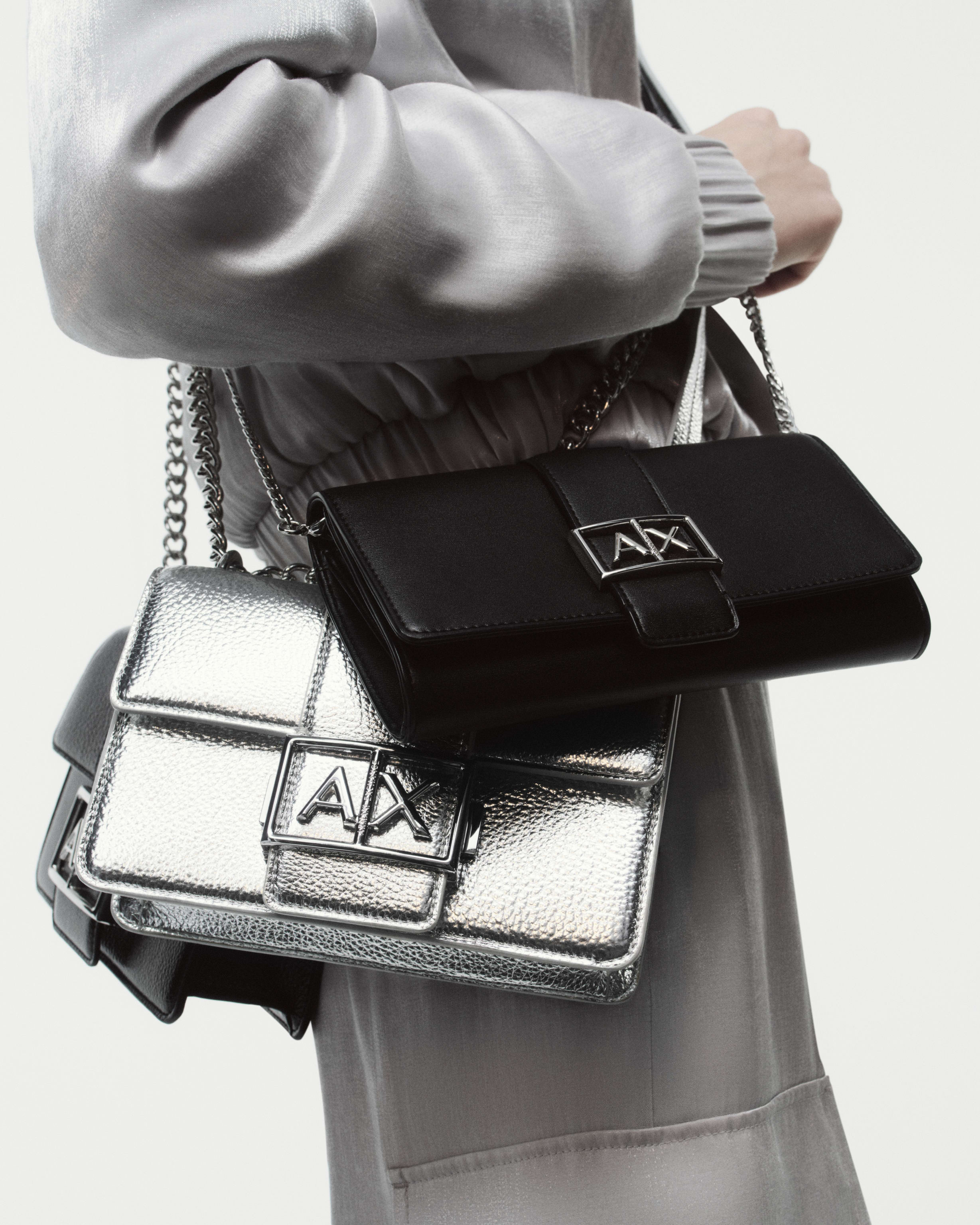 Armani Exchange Vêtements et accessoires homme et femme