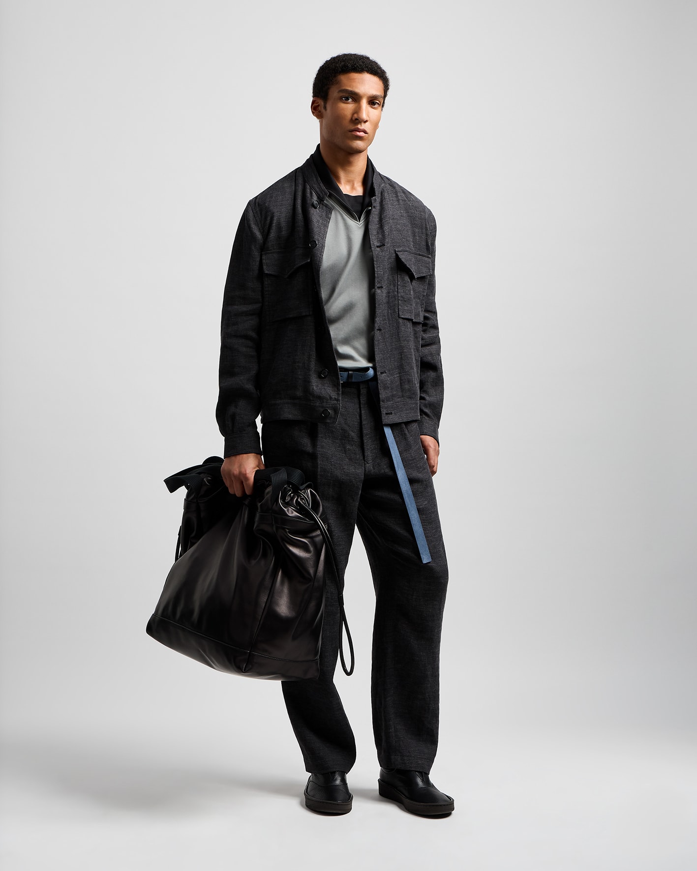 LOOK001