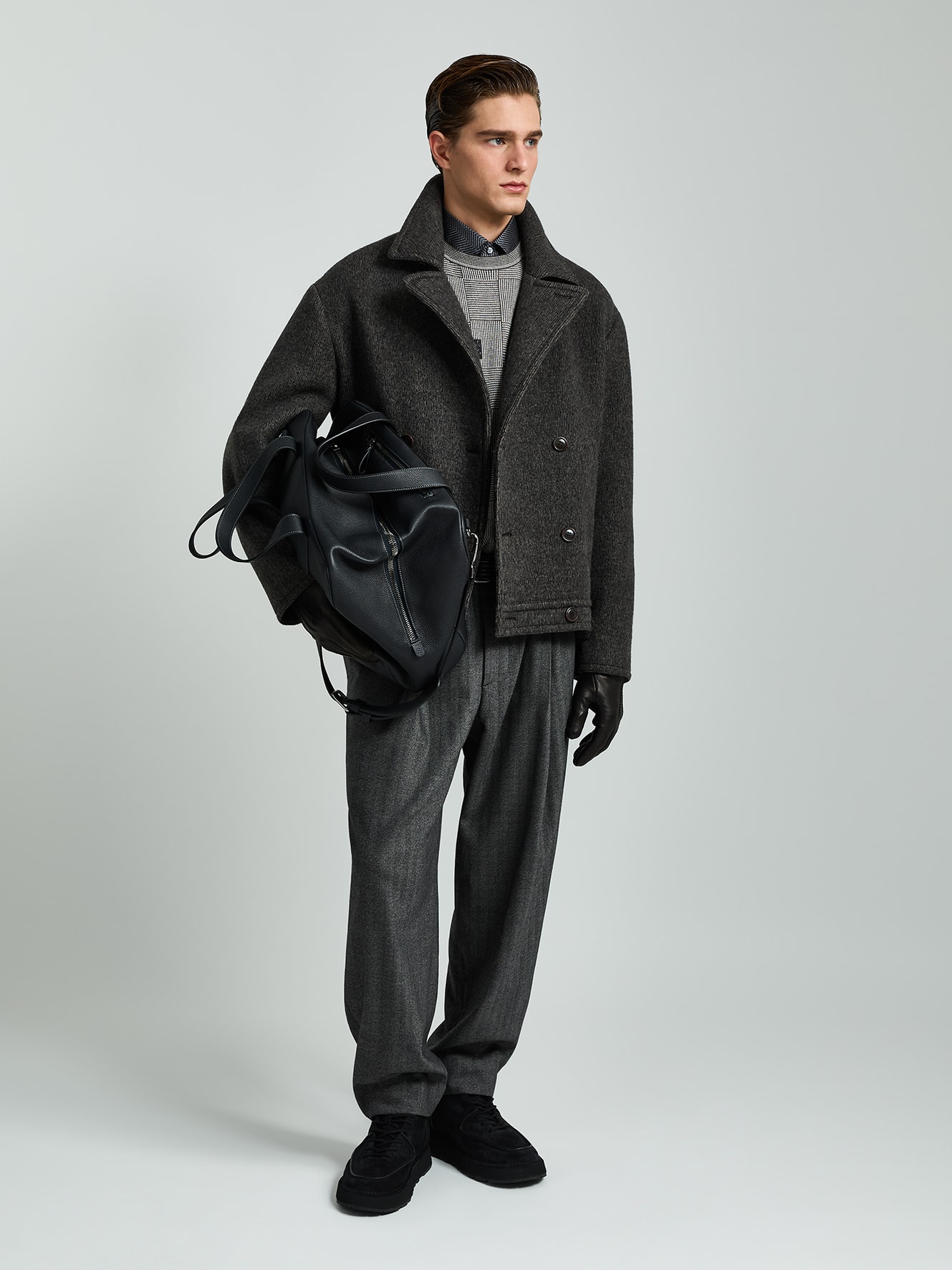 LOOK004