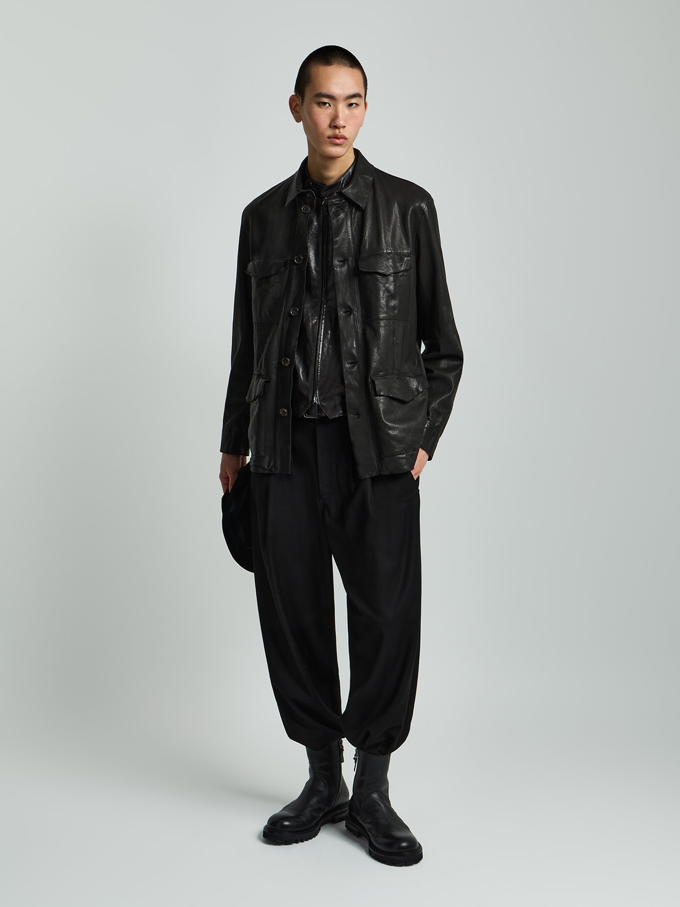 LOOK011