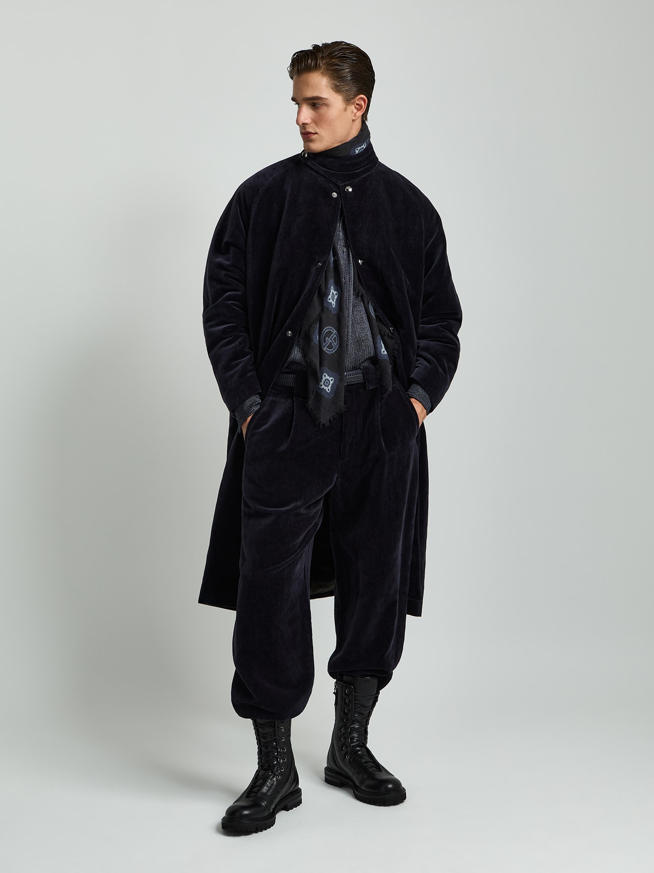 LOOK016
