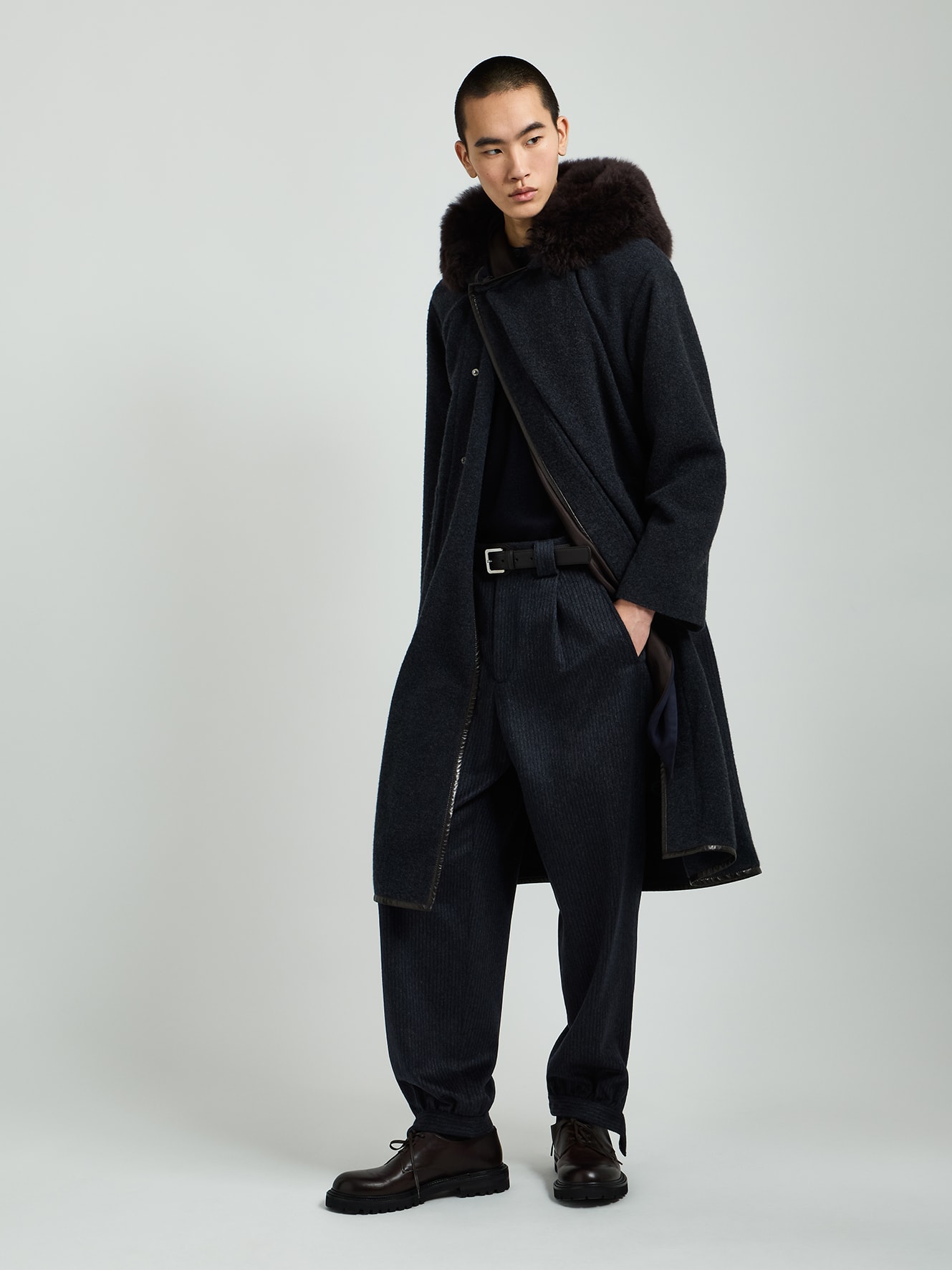 LOOK021