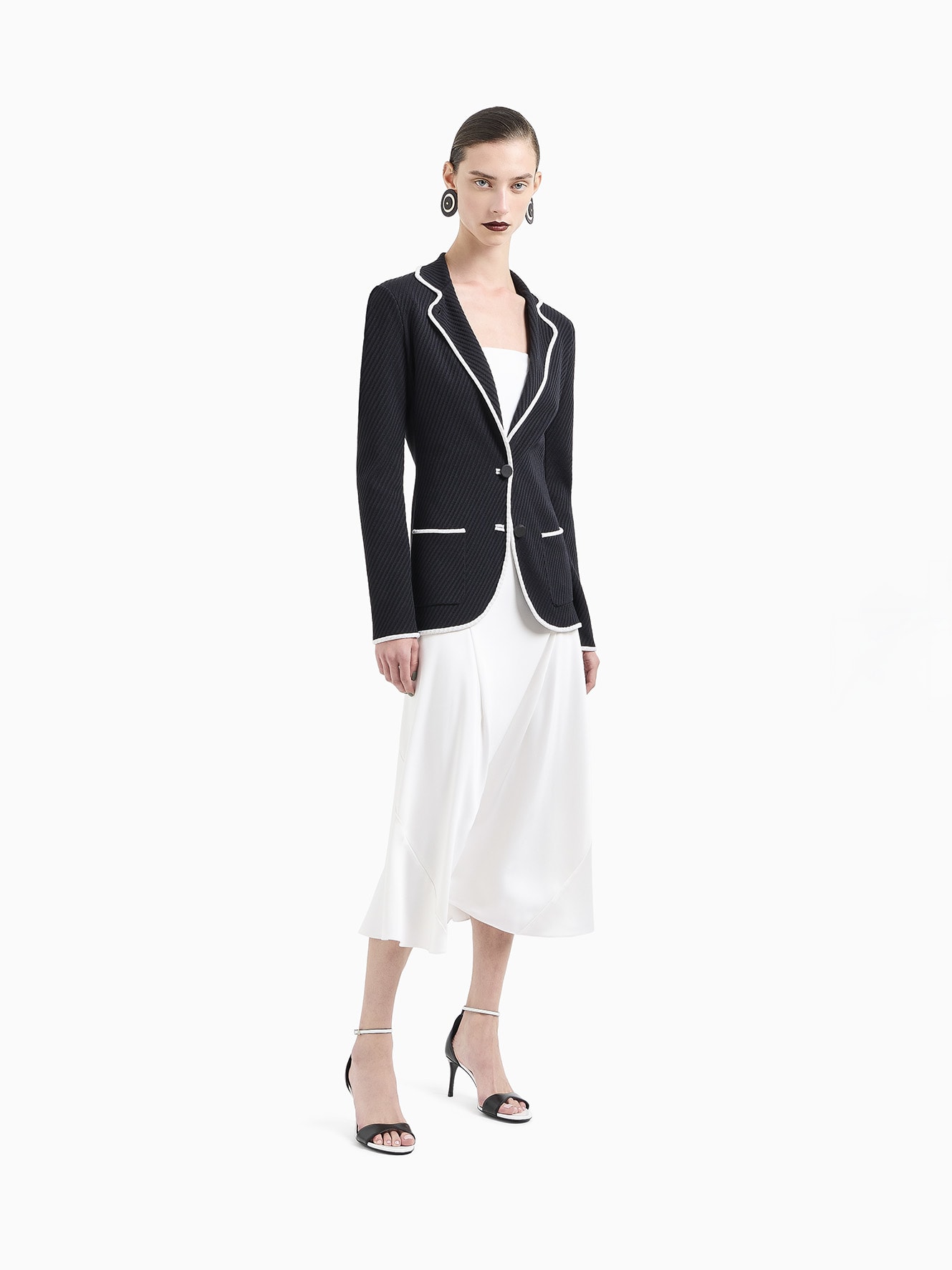LOOK009