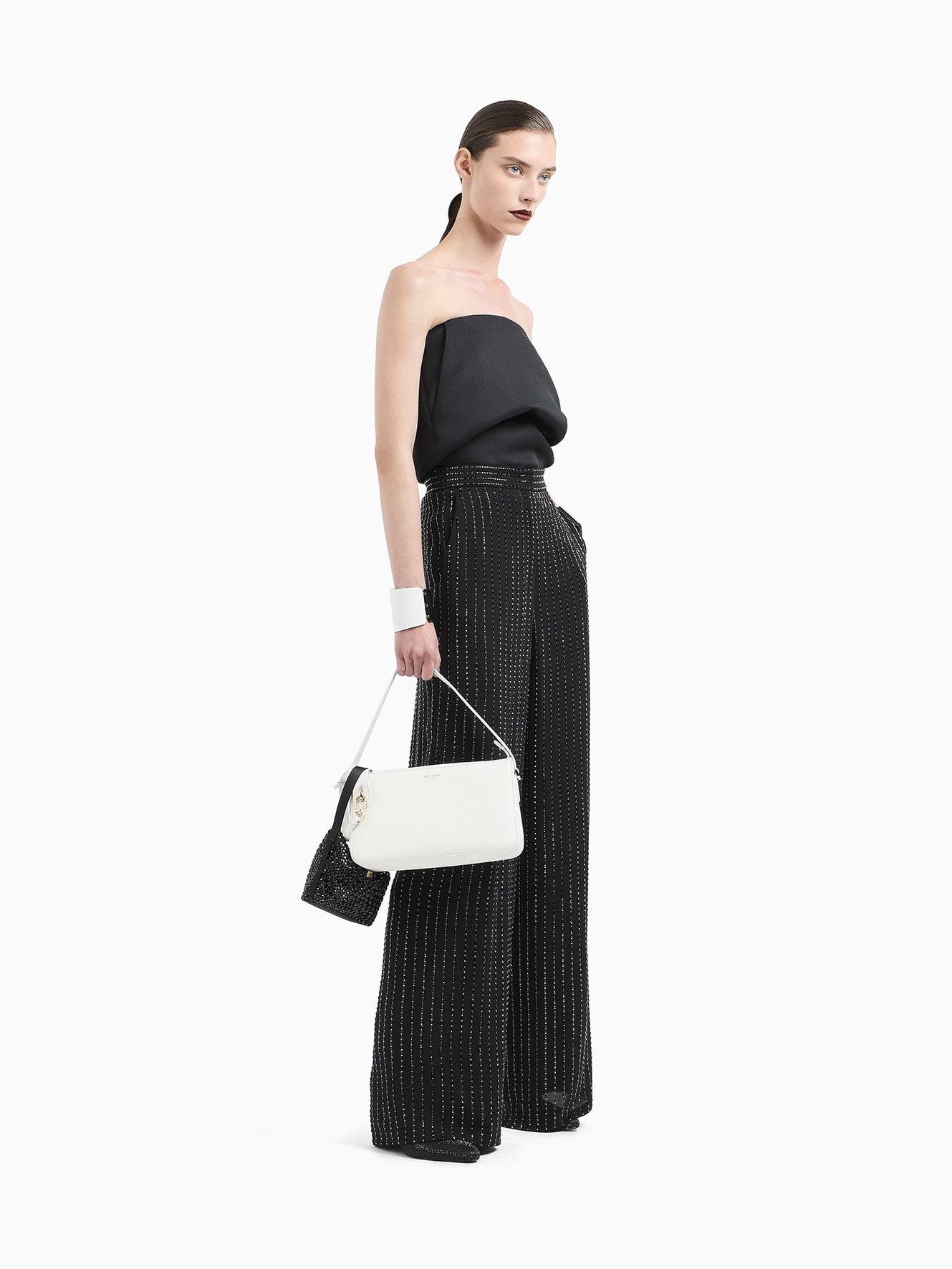 LOOK021