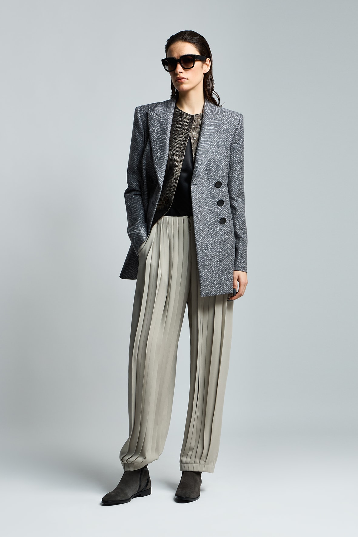 LOOK002