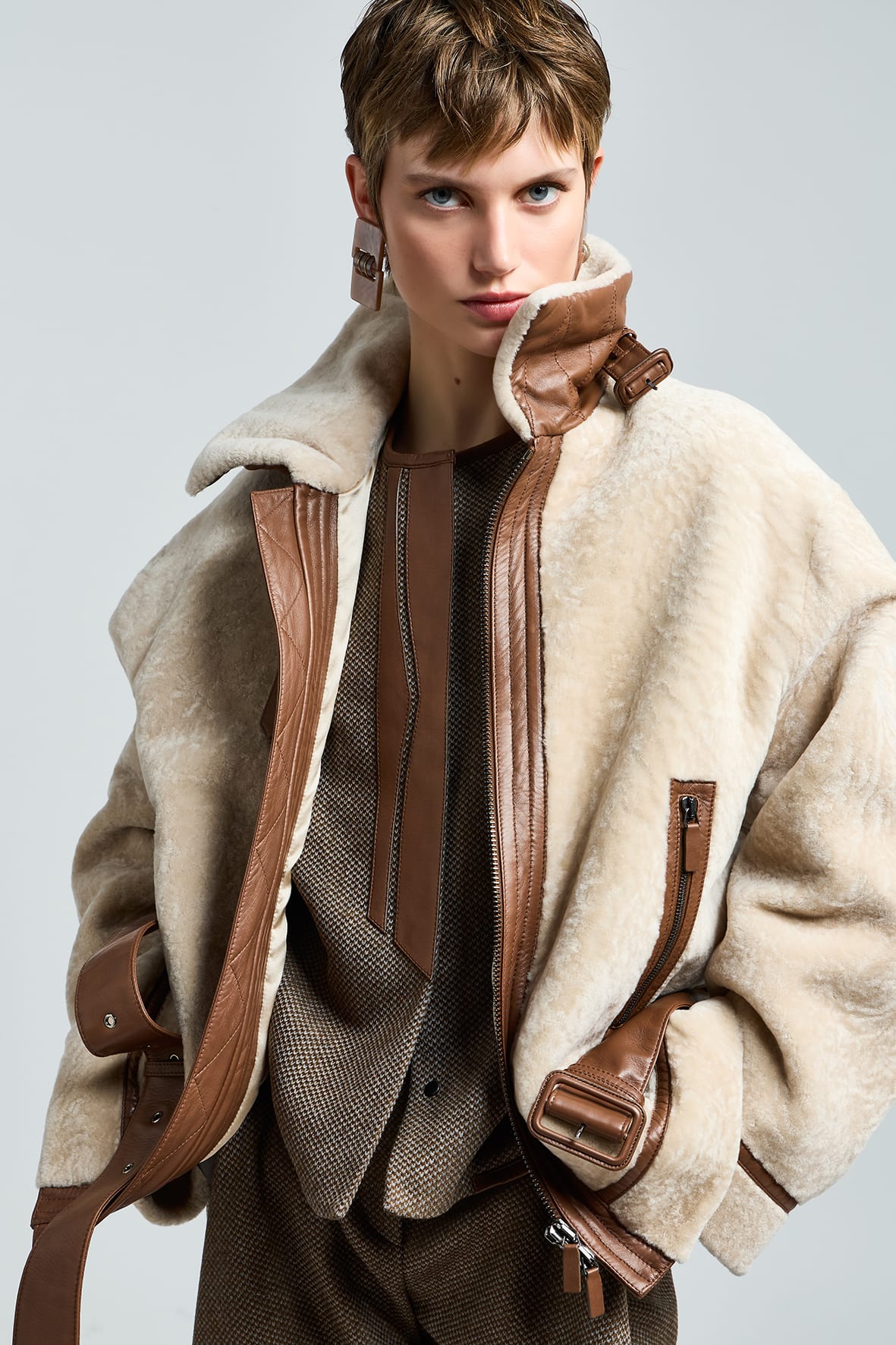 LOOK003BIS