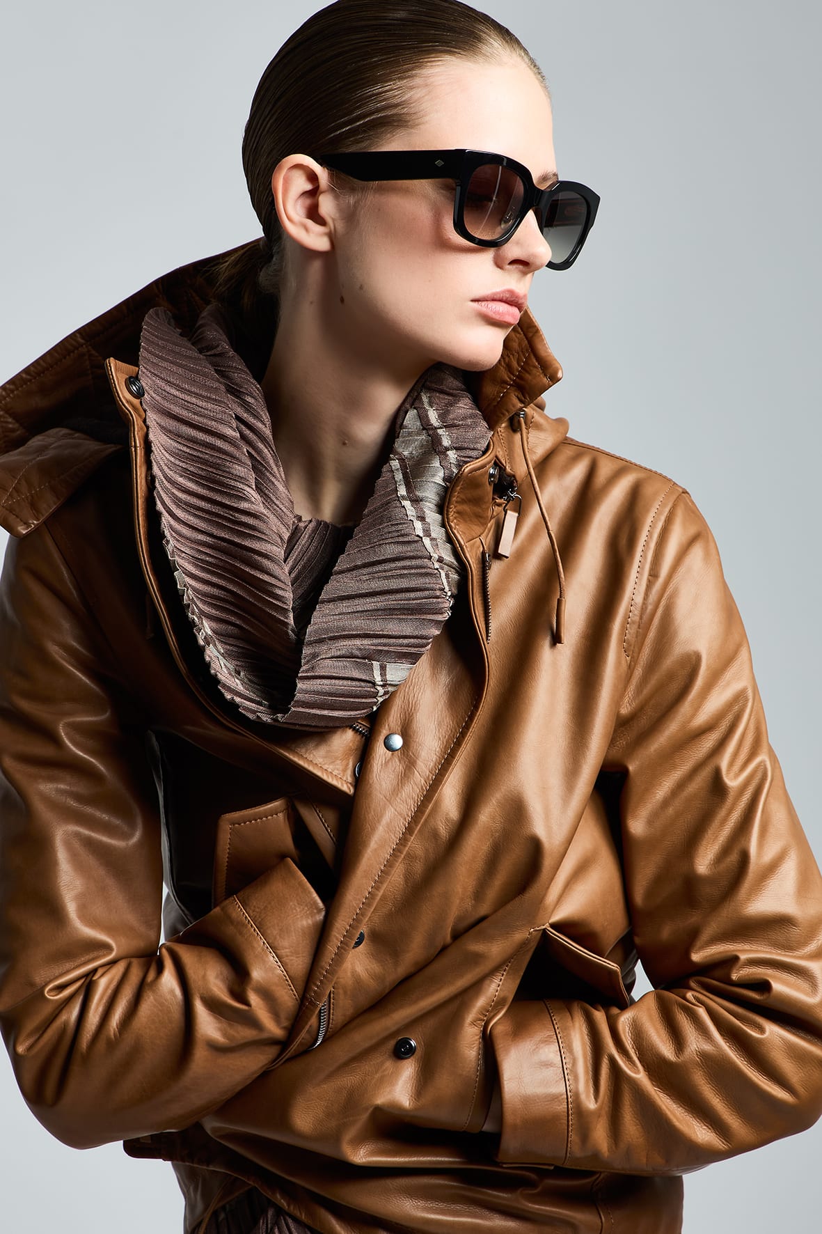 LOOK005BIS
