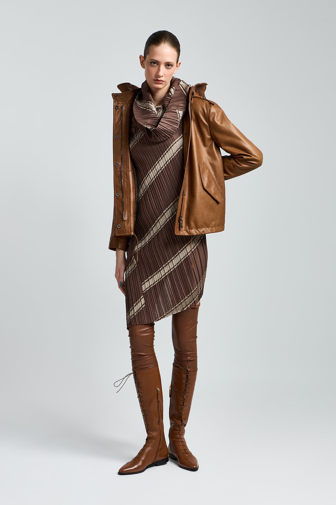 LOOK005
