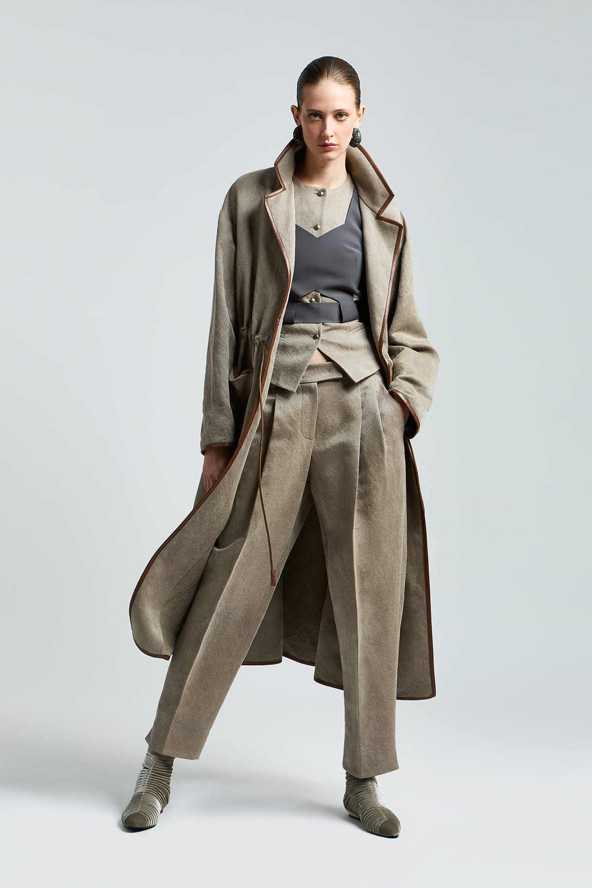 LOOK012
