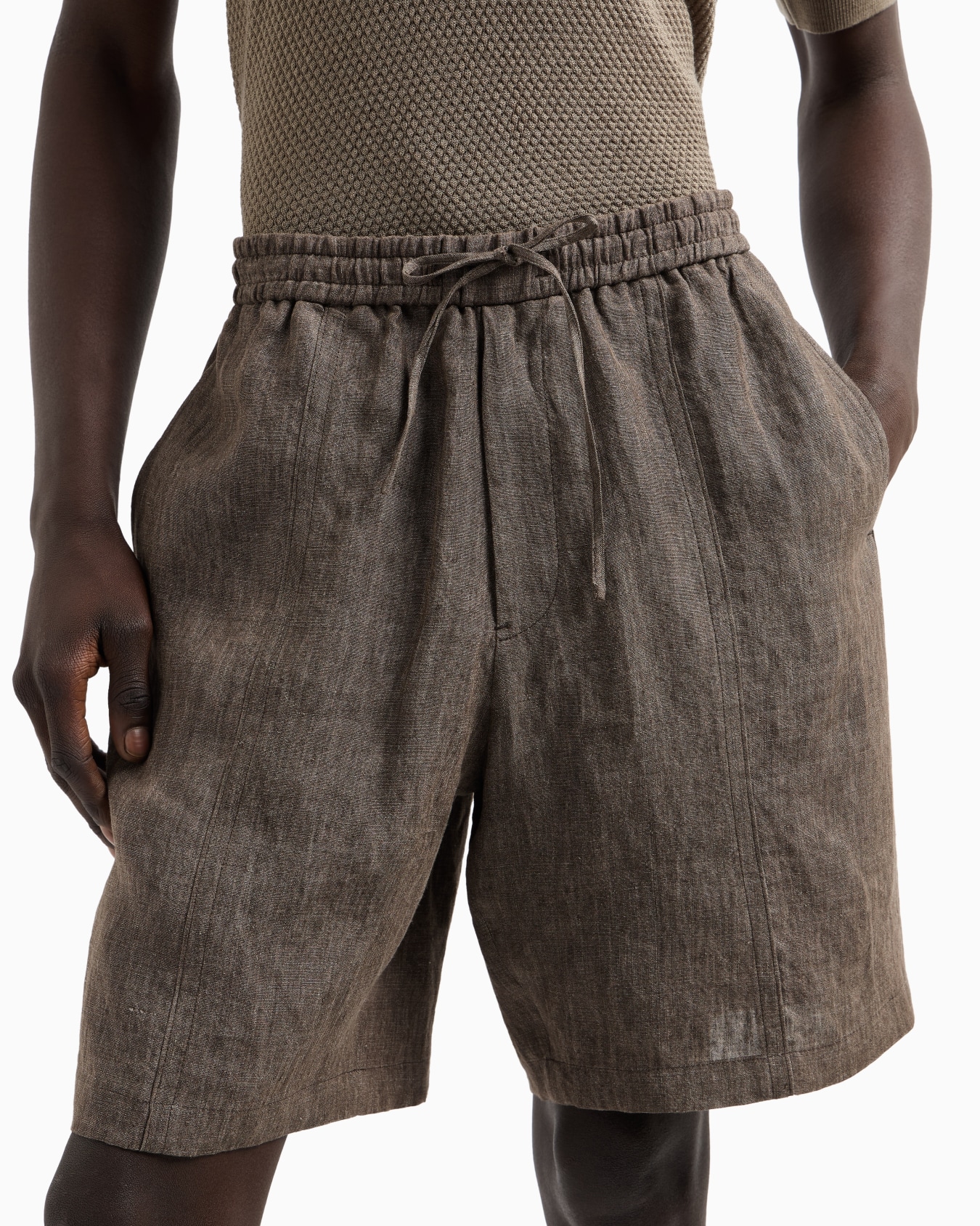 Bermuda shorts in faded linen with a crêpe texture, with drawstring Slide 5
