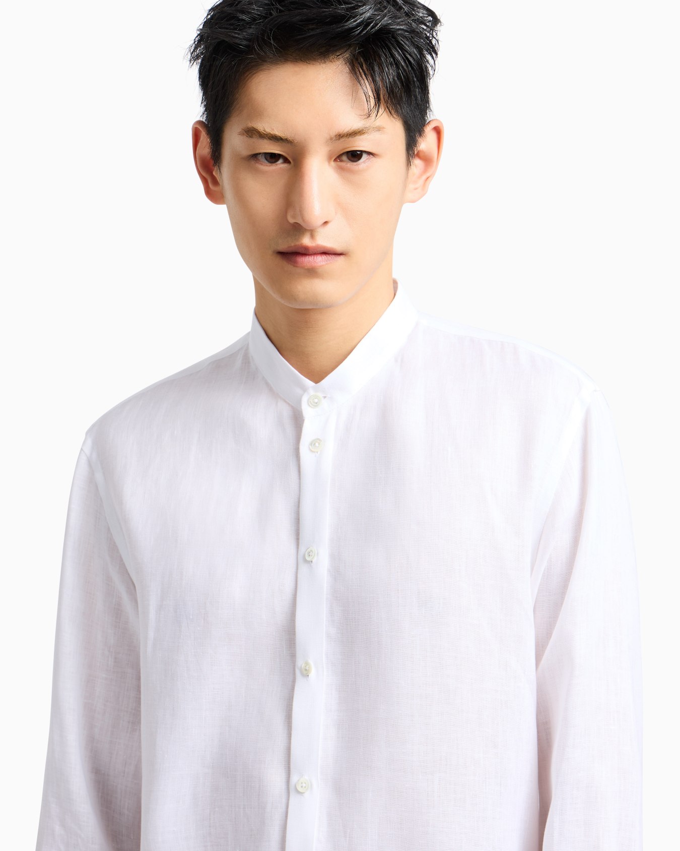 Linen chambray shirt with guru collar Slide 4