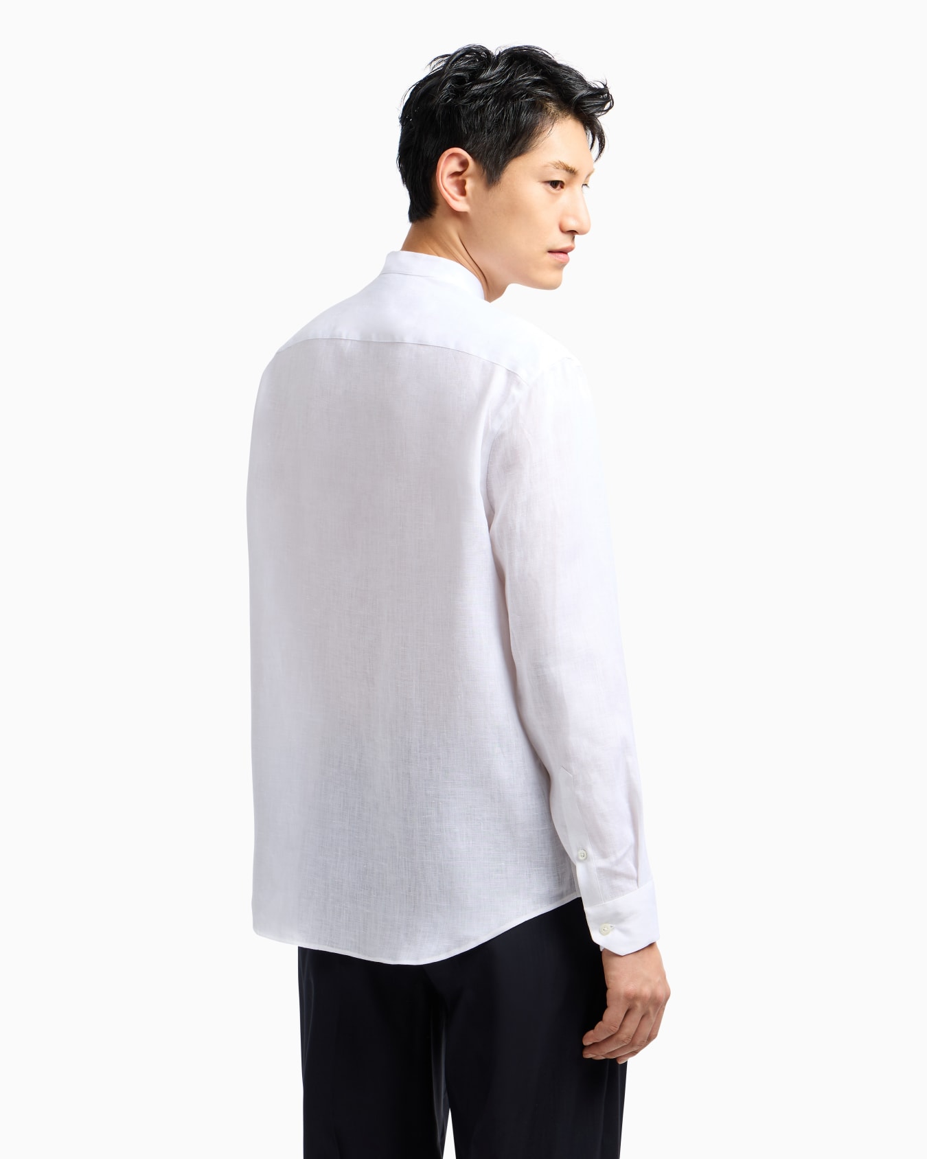 Linen chambray shirt with guru collar Slide 2