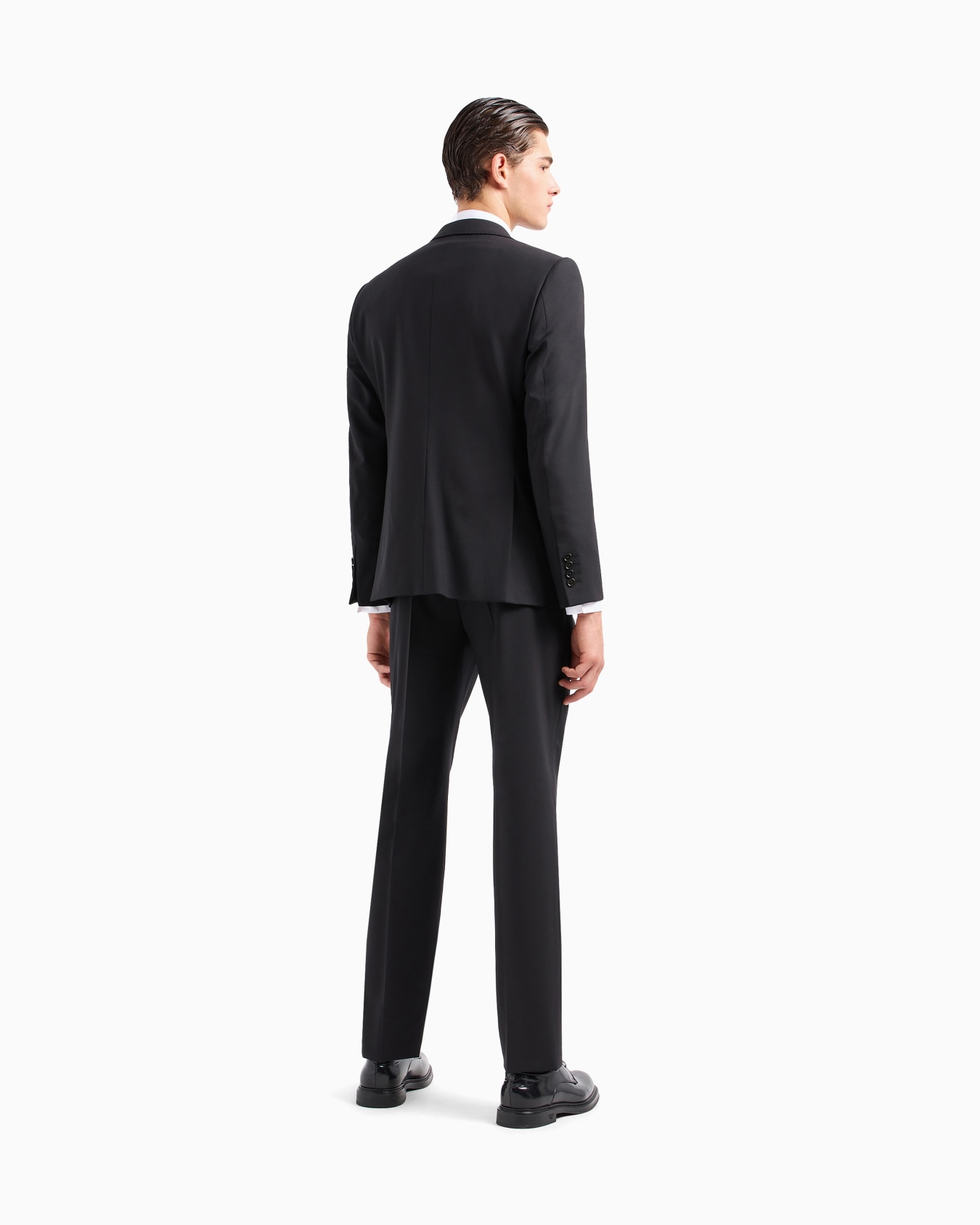 Single-breasted, slim-fit suit in brushed stretch light wool Slide 2
