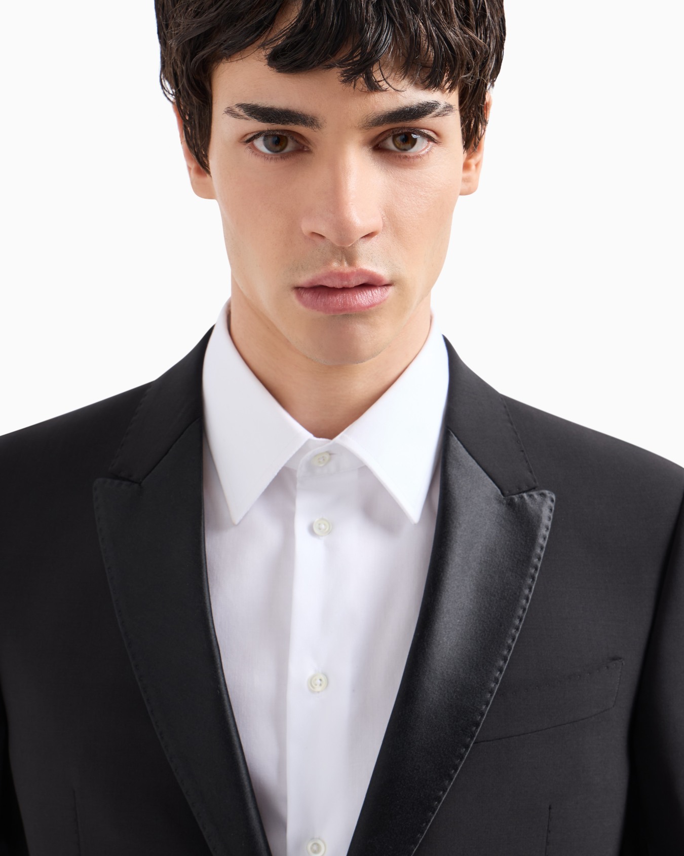 Slim-fit tuxedo in compact, two-way stretch canvas Slide 4