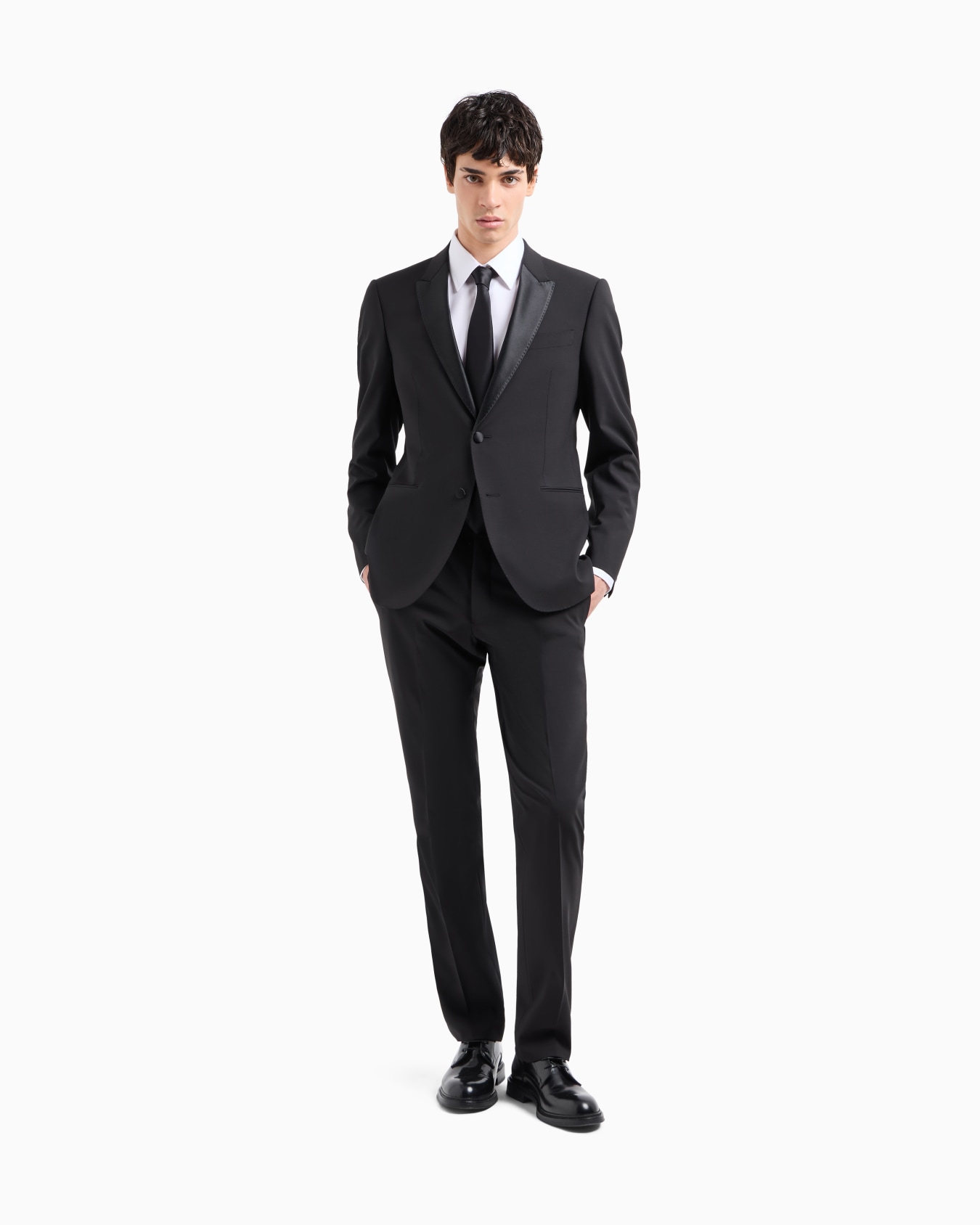 Slim-fit tuxedo in compact, two-way stretch canvas Slide 1