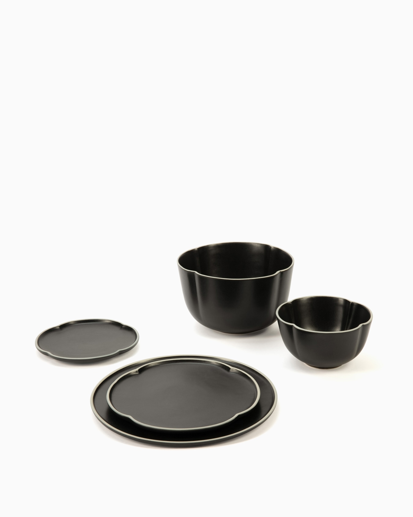 ODE Dinnerware with marine décor Slide 0