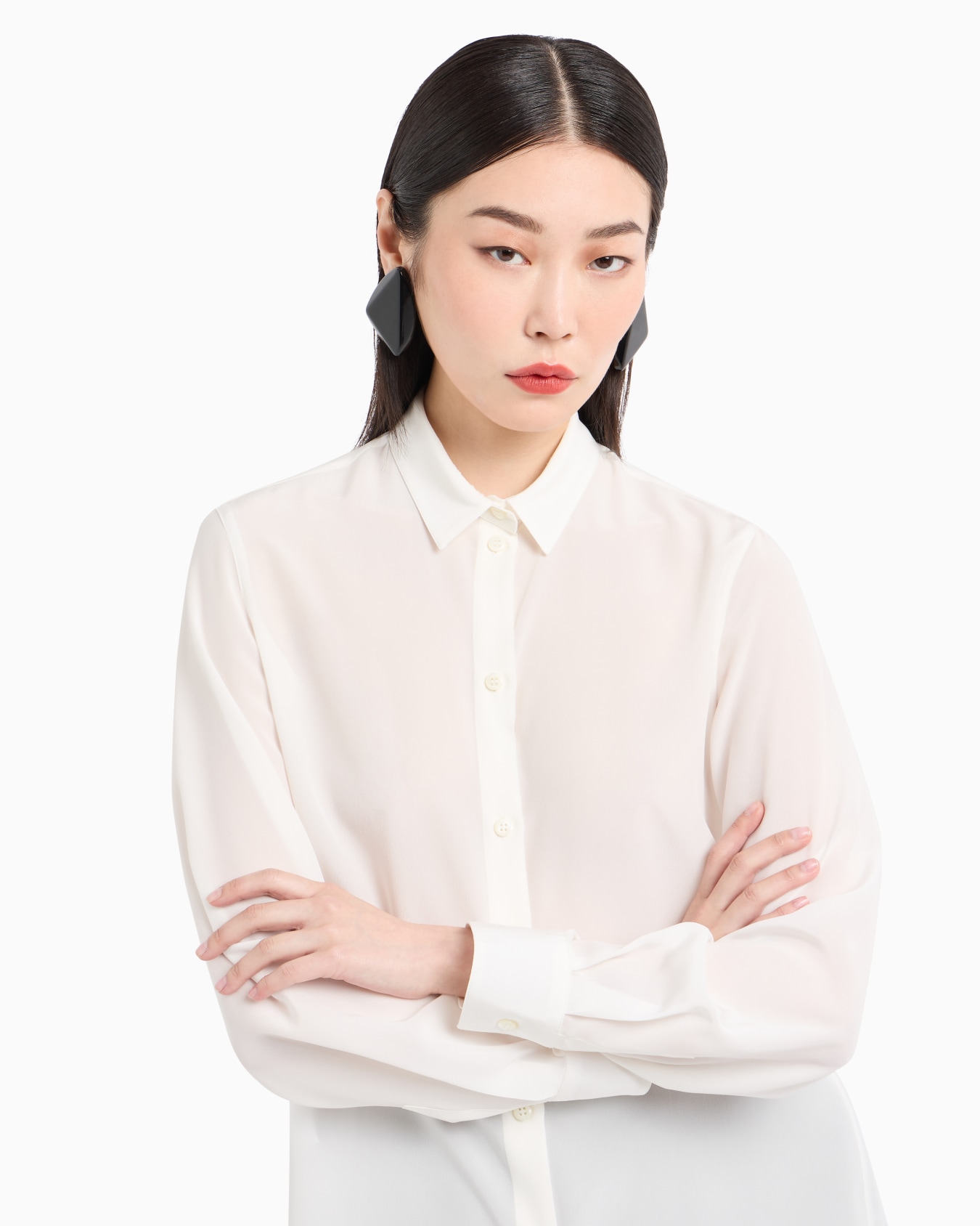 Camisa de seda crepé de china con plisado en la espalda Diapositiva 4