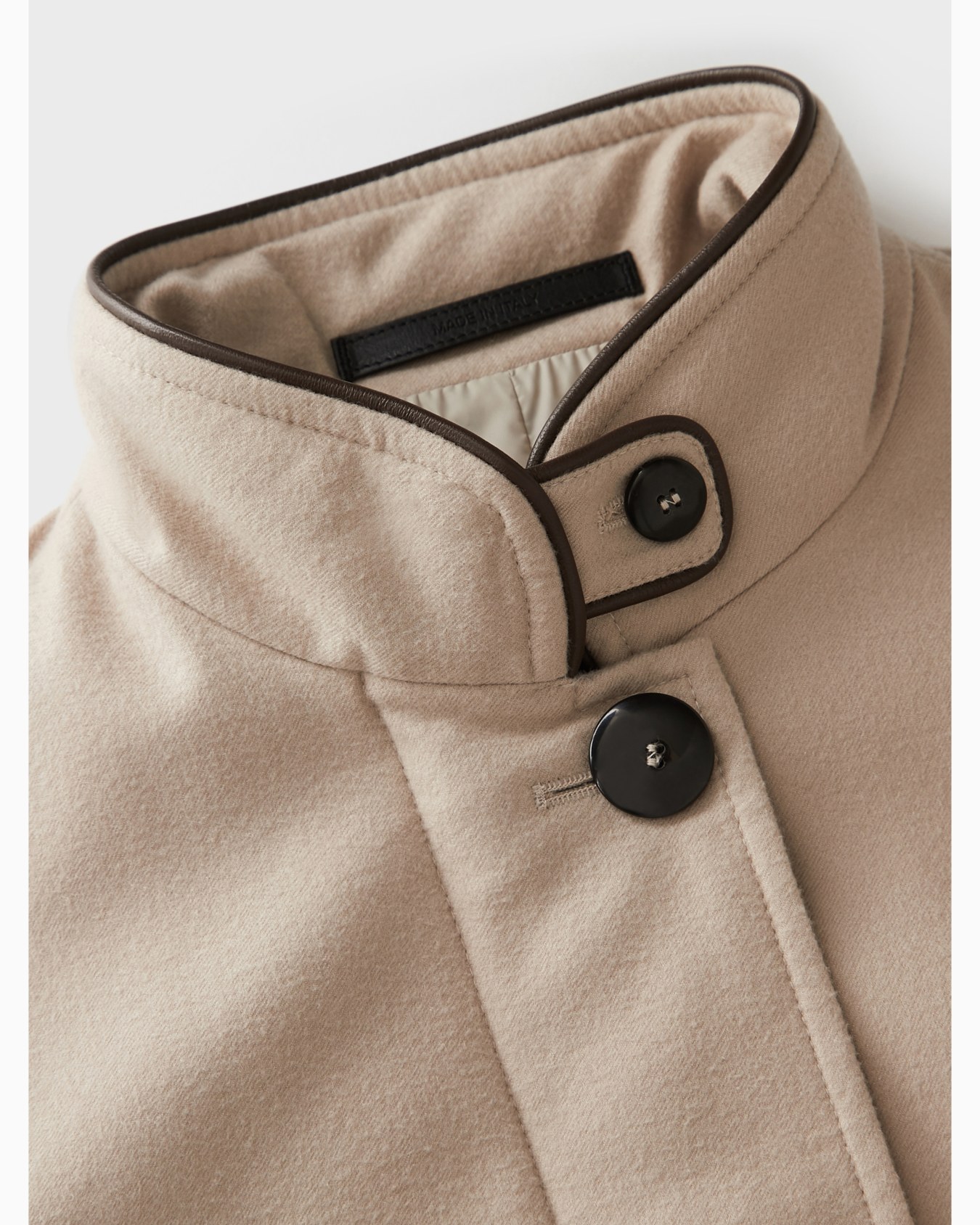 Cashmere coat with leather details Slide 3