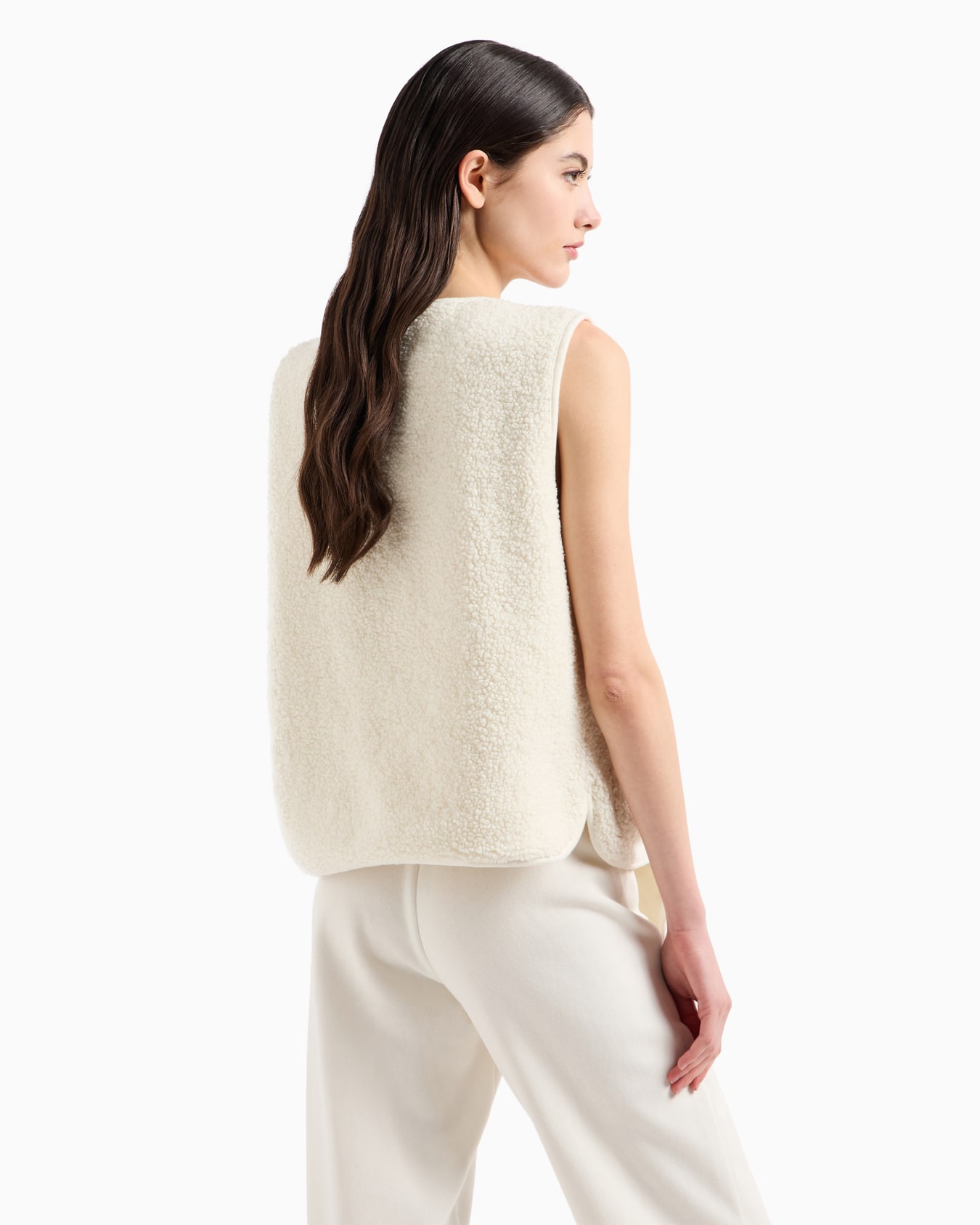 Ärmellose Loungewear-Weste aus flauschigem Stoff mit Adler-Aufnäher Folie 2