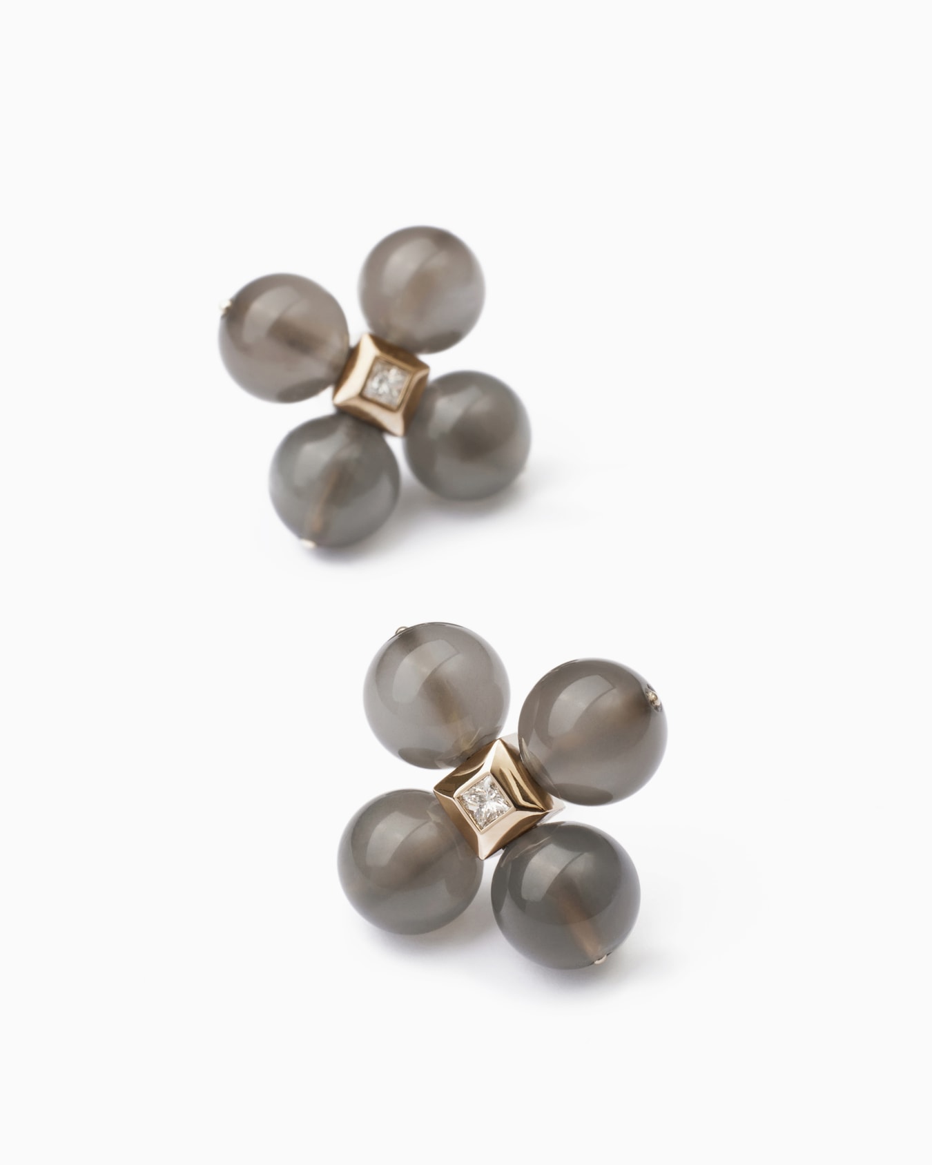 18k gold, diamond and moonstone Gioia earrings Slide 1