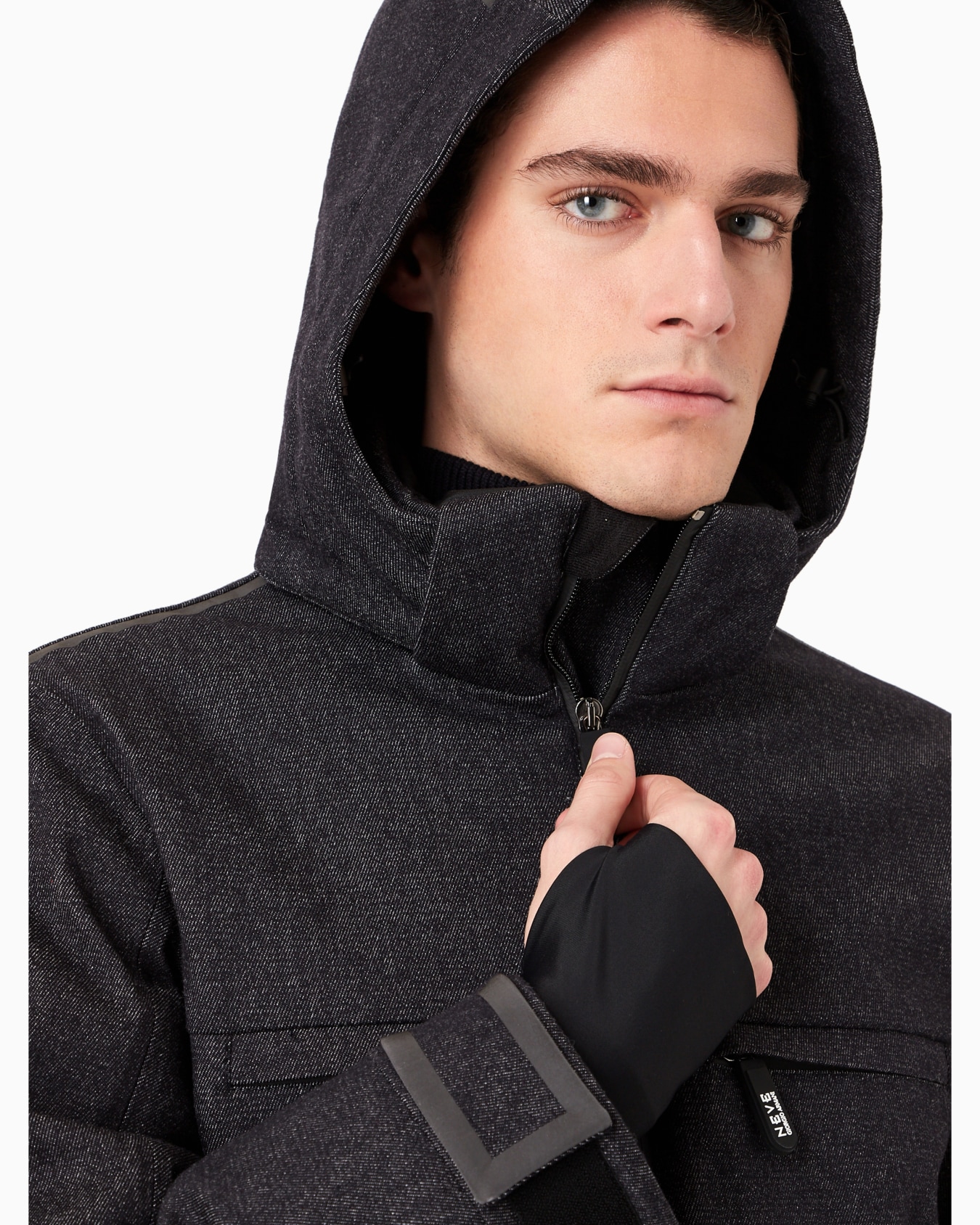 Giorgio Armani Neve technical ski jacket Slide 7