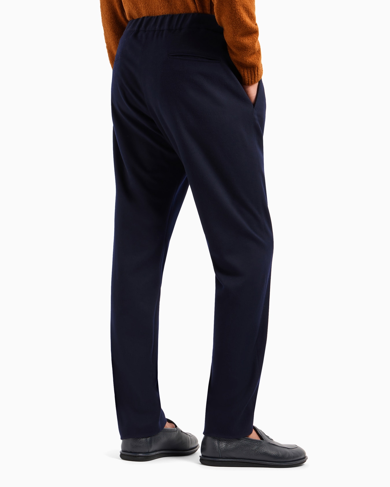 Giorgio Armani Vicuña Pantaloni a una pince in pura vicuña chevron Slide 2