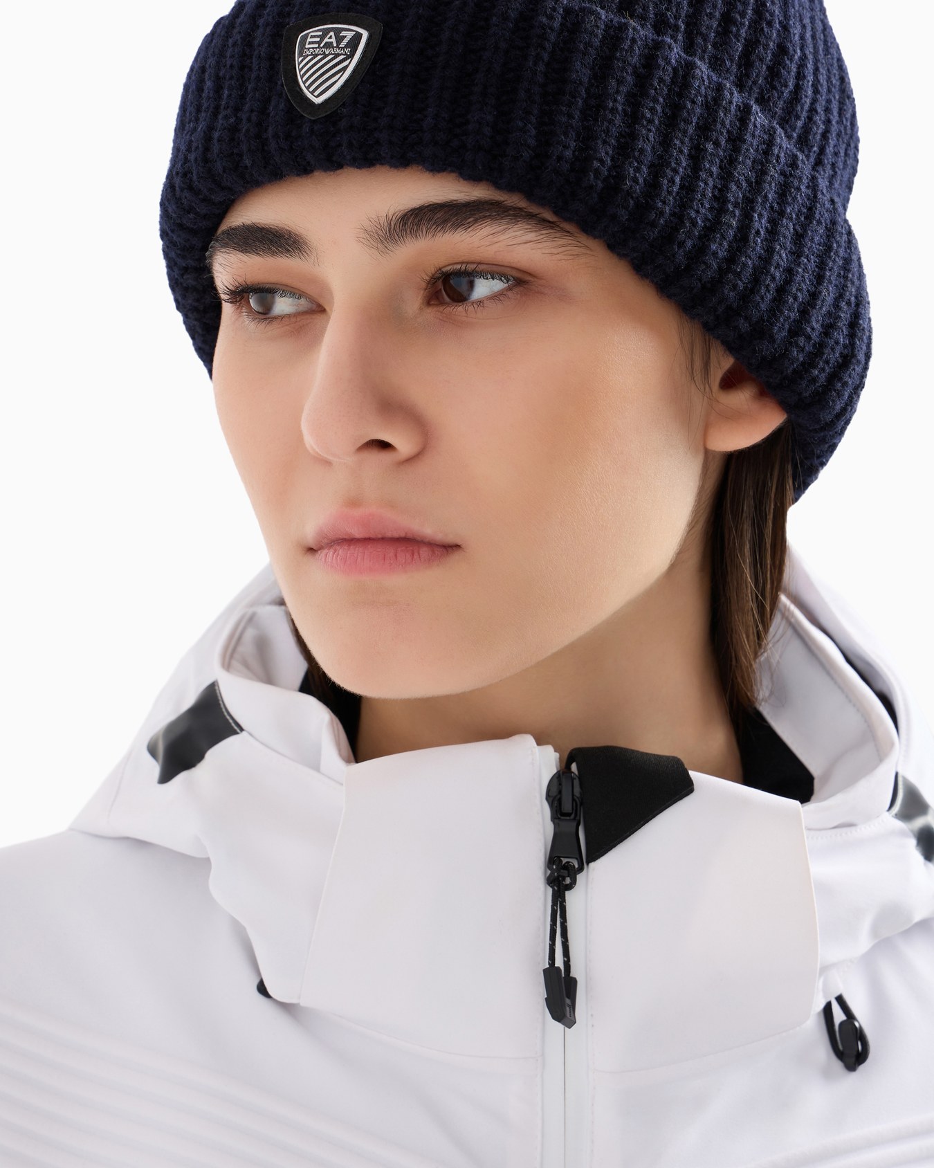 Wool and viscose blend beanie Slide 2