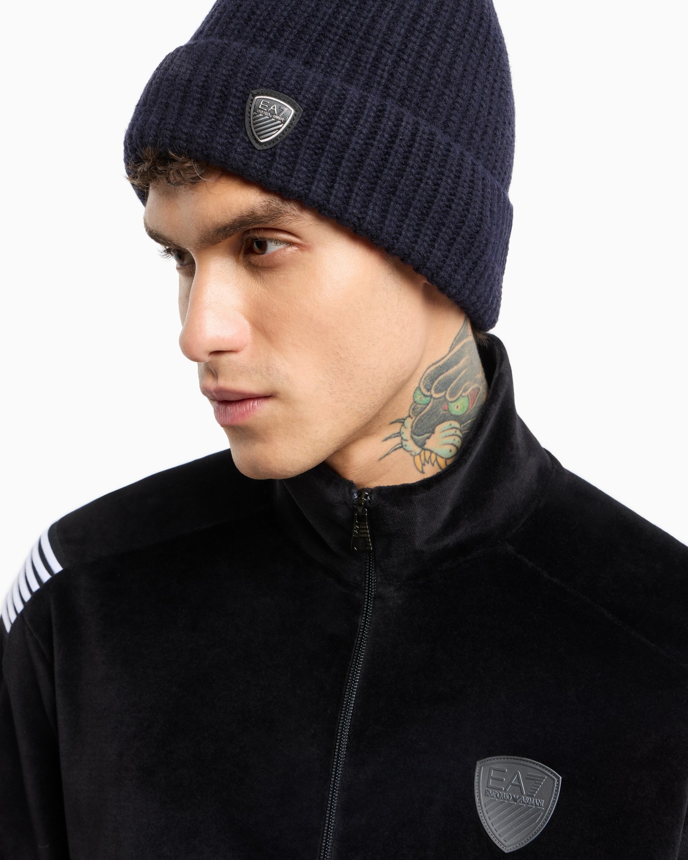 Wool and viscose blend beanie Slide 3