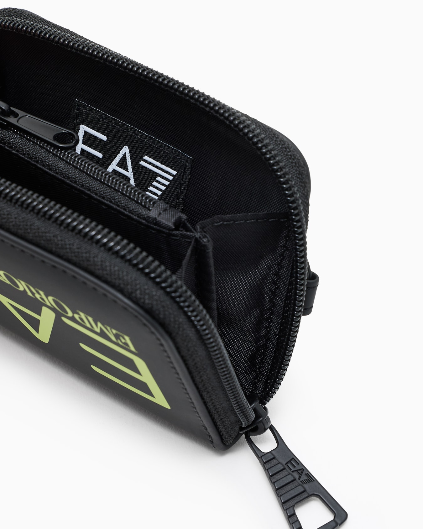 Wallet with oversized logo Slide 2