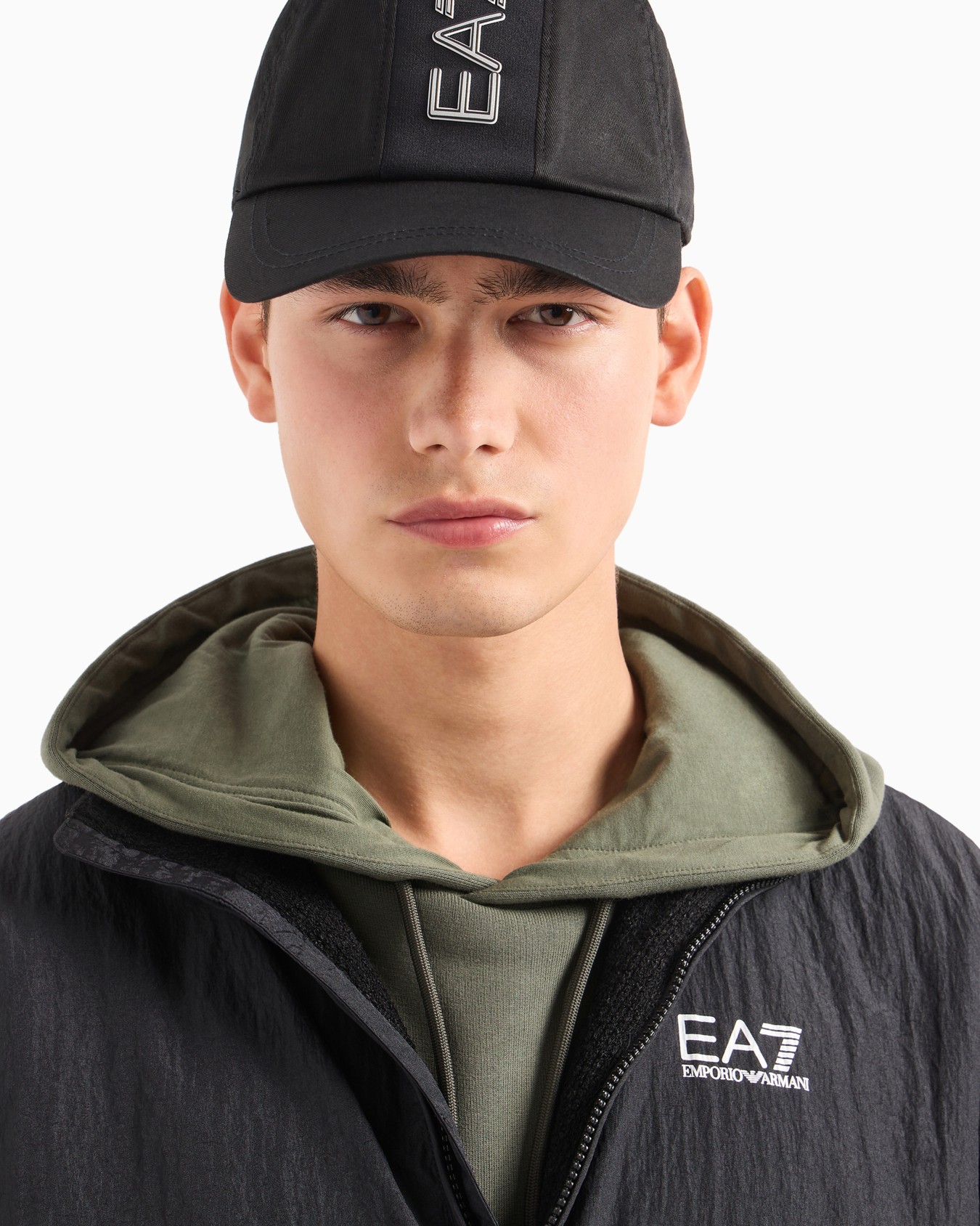 Cotton baseball cap with logo tape Slide 2