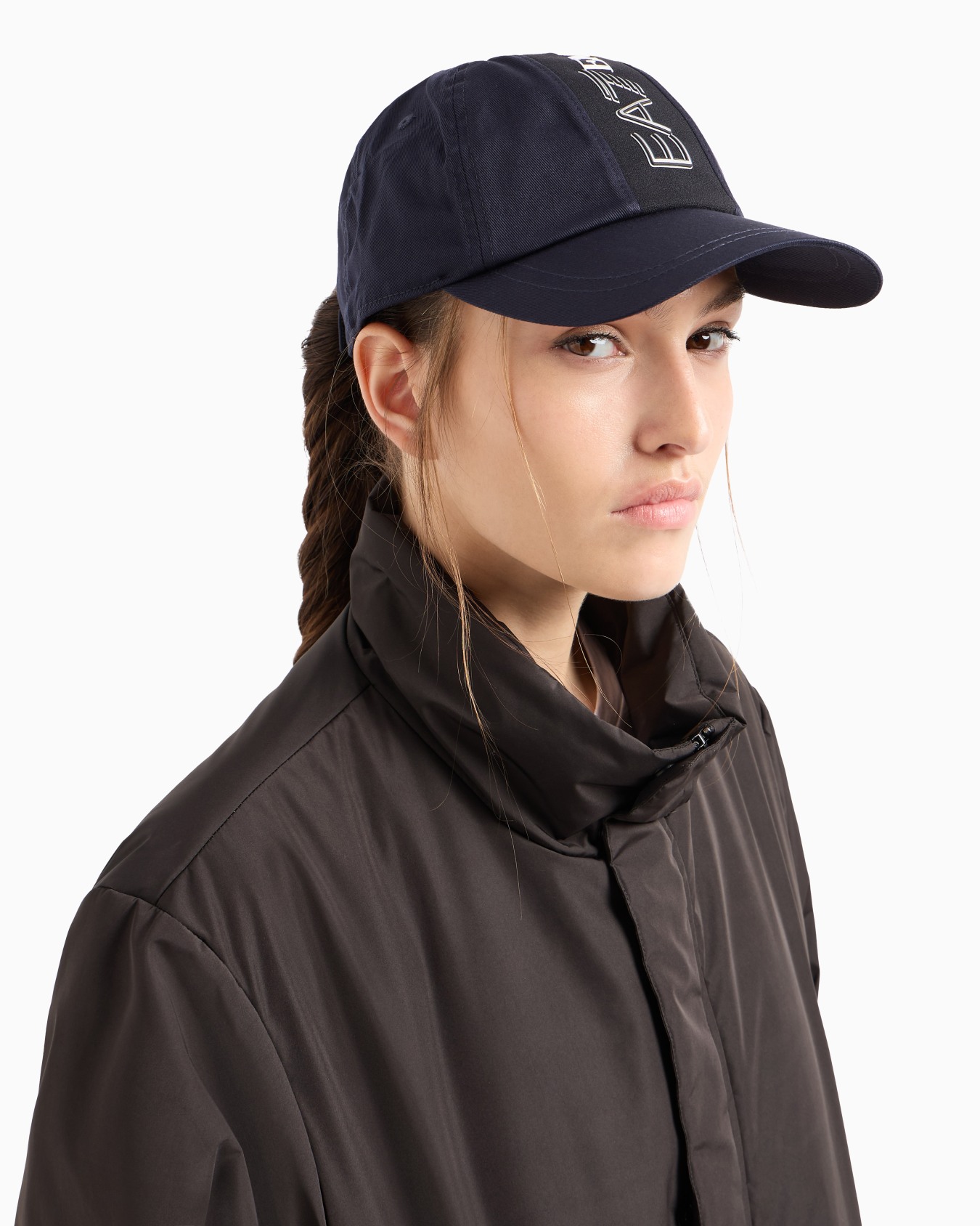 Cotton baseball cap with logo tape Slide 2