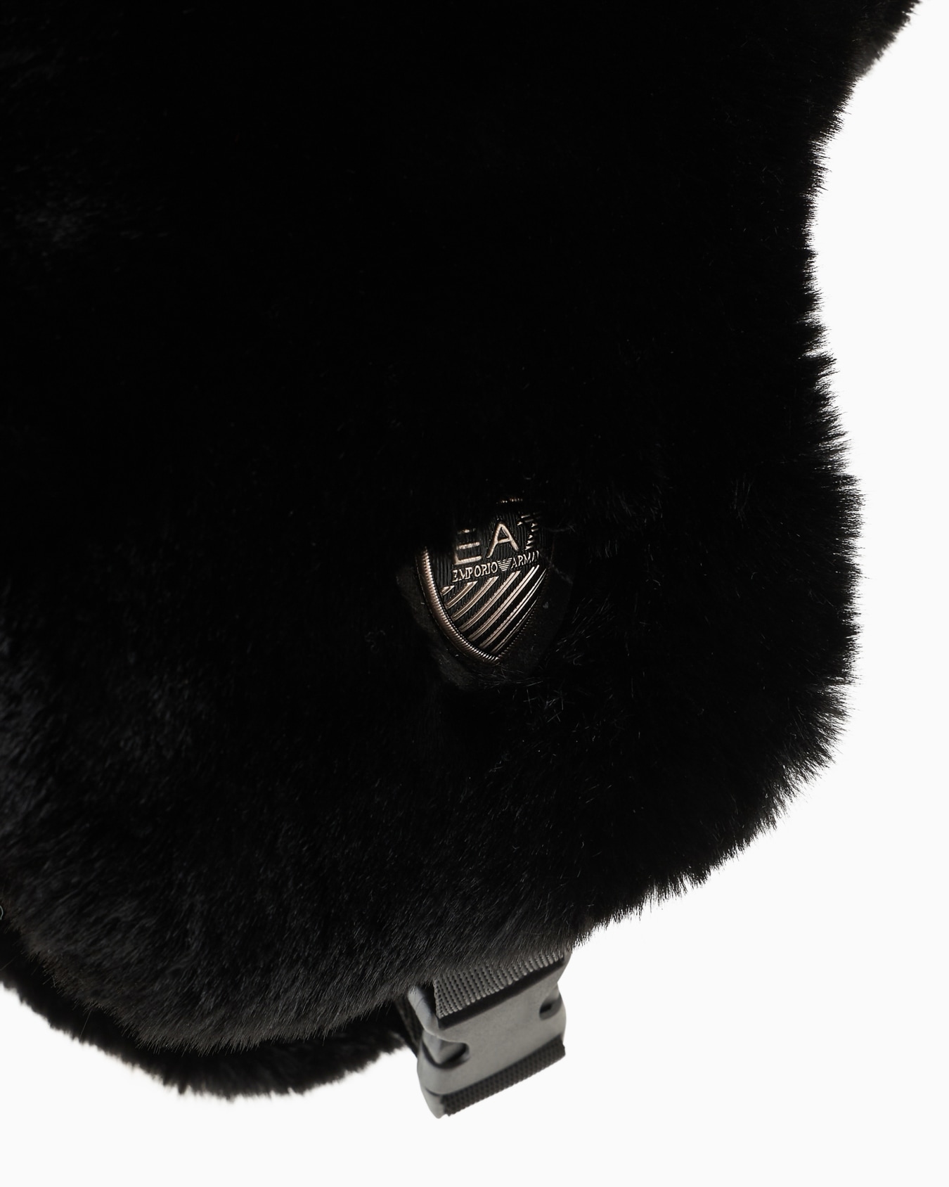 Cappello con visiera e paraorecchie in tessuto effetto teddy Slide 2