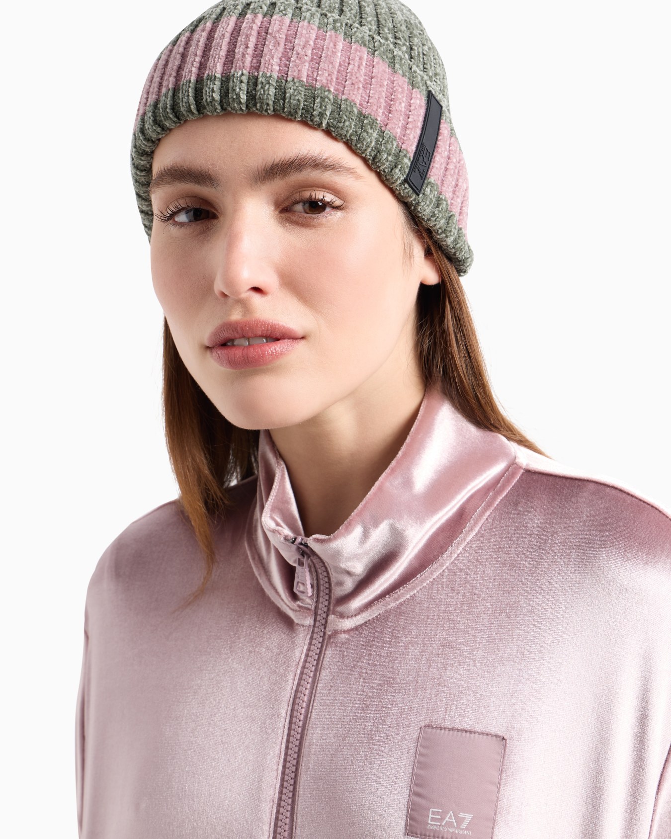 Two-tone chenille beanie Slide 2