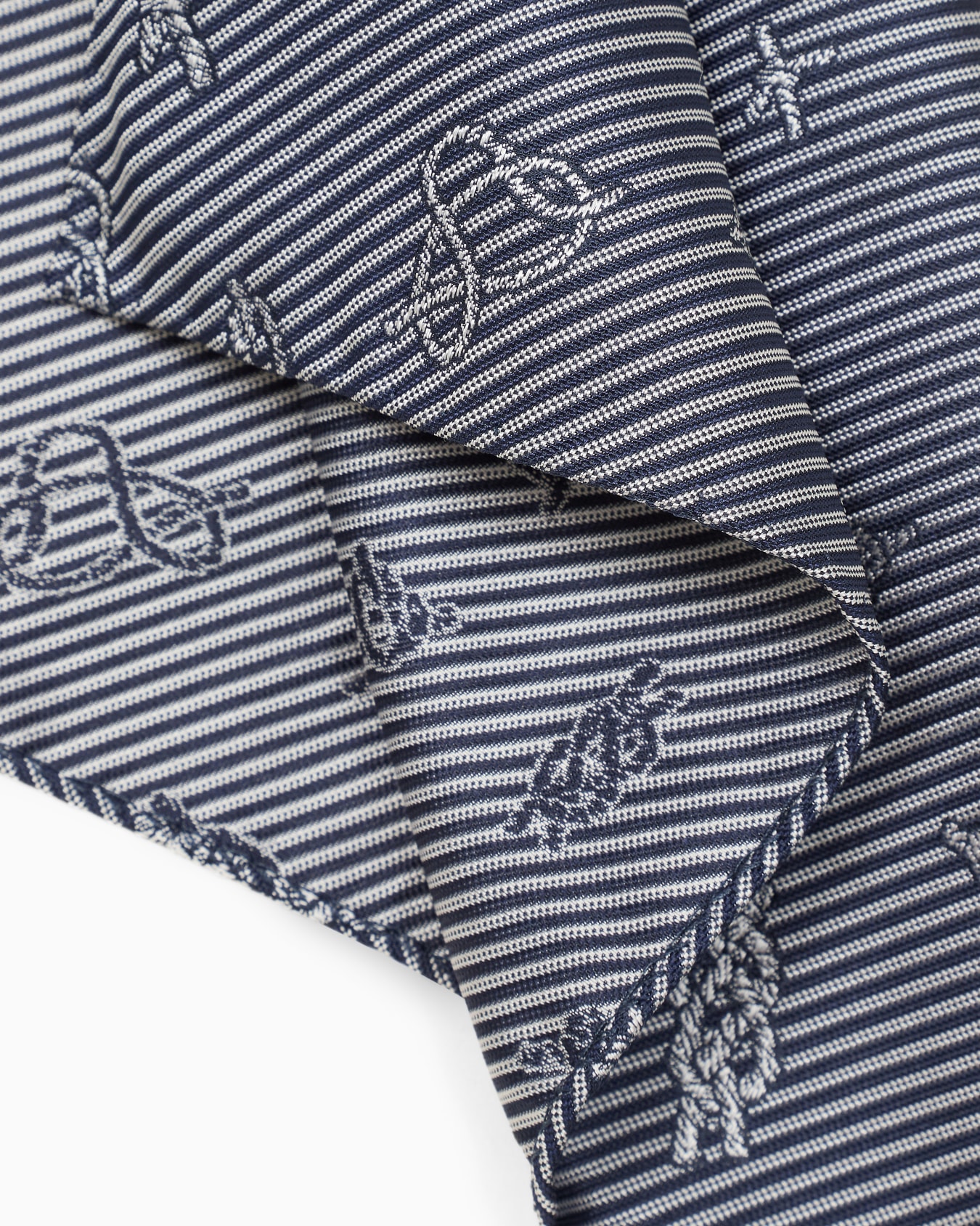 Pure silk, jacquard knot-pattern pocket square Slide 1