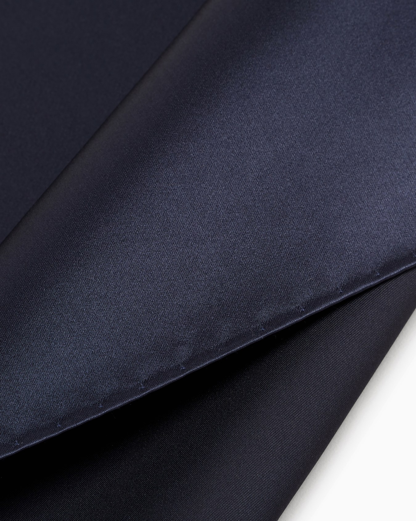 Pure silk pocket square with jacquard micro-motif Slide 1