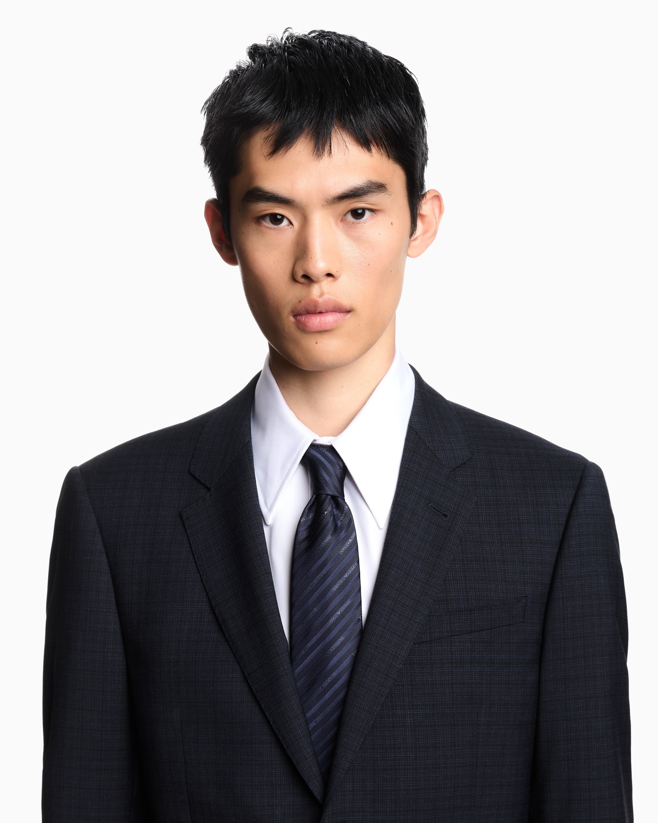 Corbata de seda pura con logotipo integral en tejido jacquard Diapositiva 2