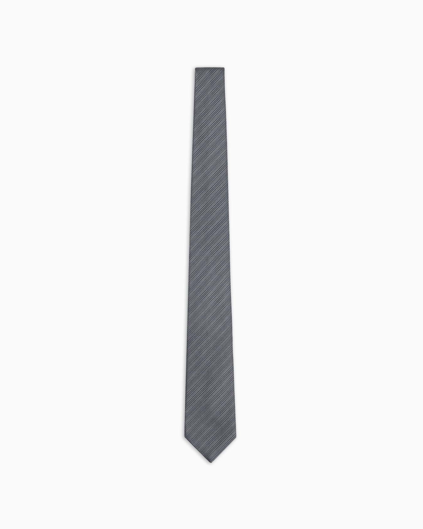 Pure silk tie with jacquard op-art motif Slide 0