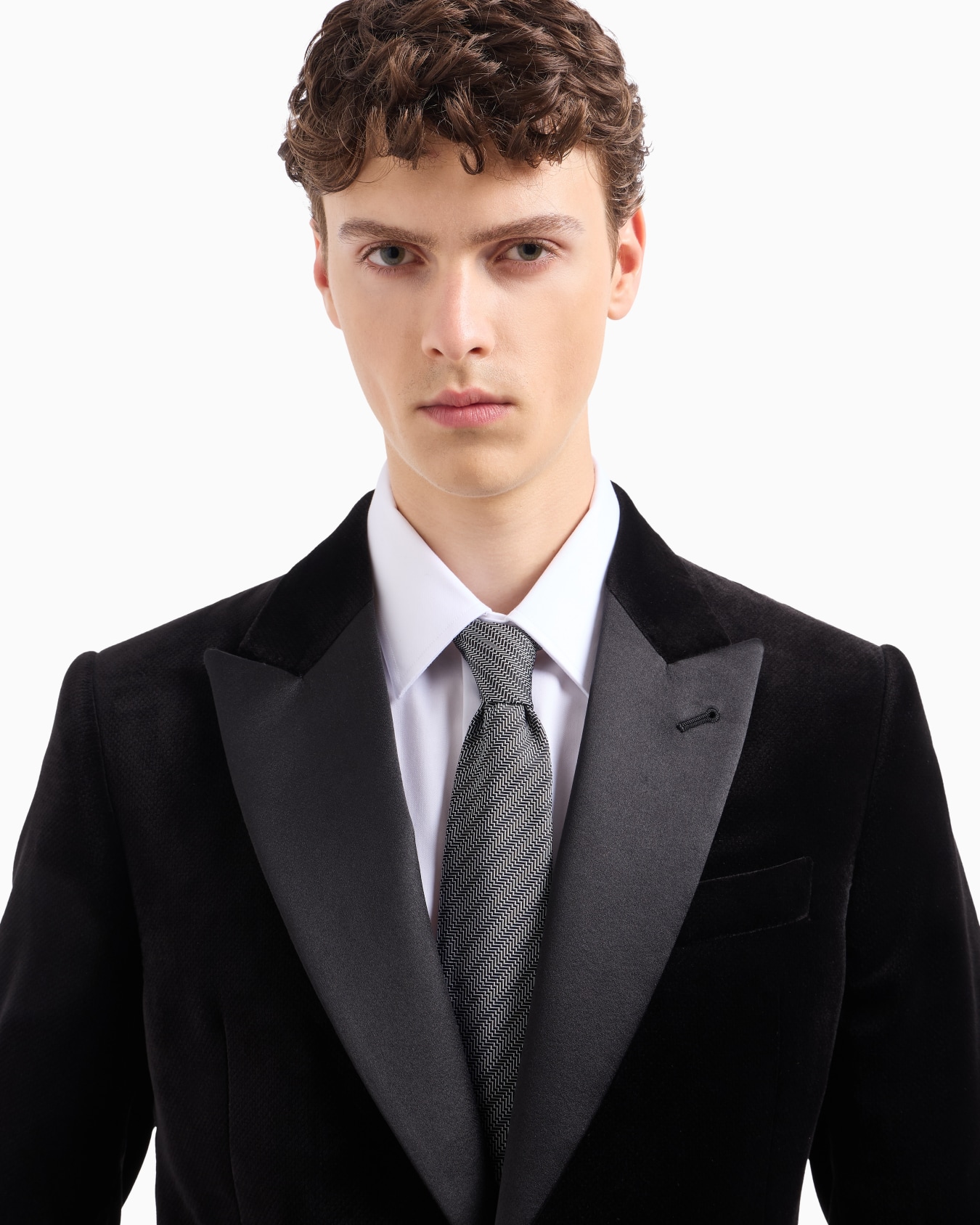 Pure silk tie with jacquard op-art motif Slide 2
