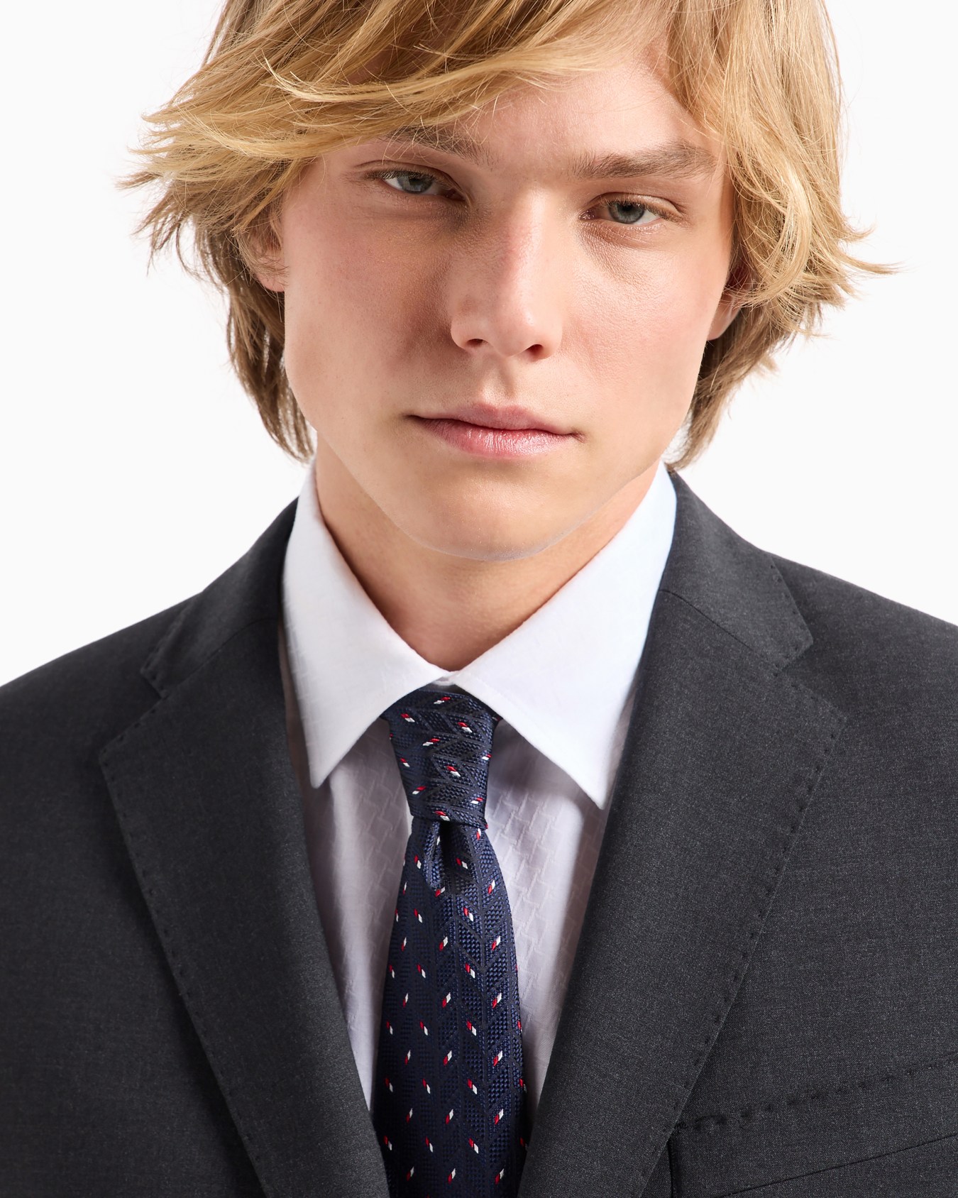 Pure silk tie with jacquard chevron motif Slide 2