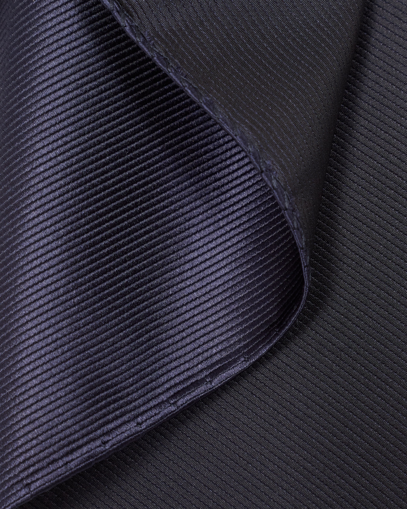 Silk pocket square Slide 1