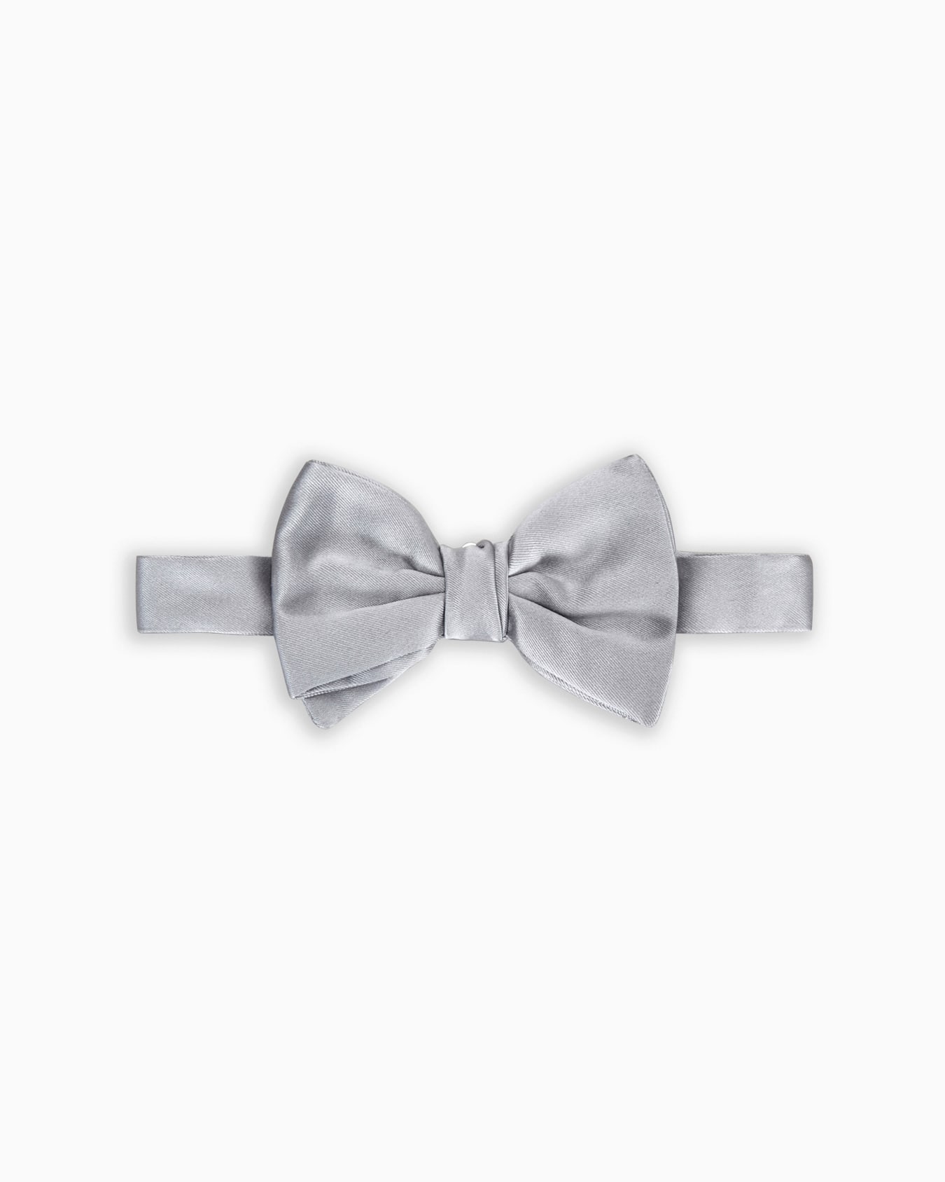 Pure silk knotted bow tie Slide 0