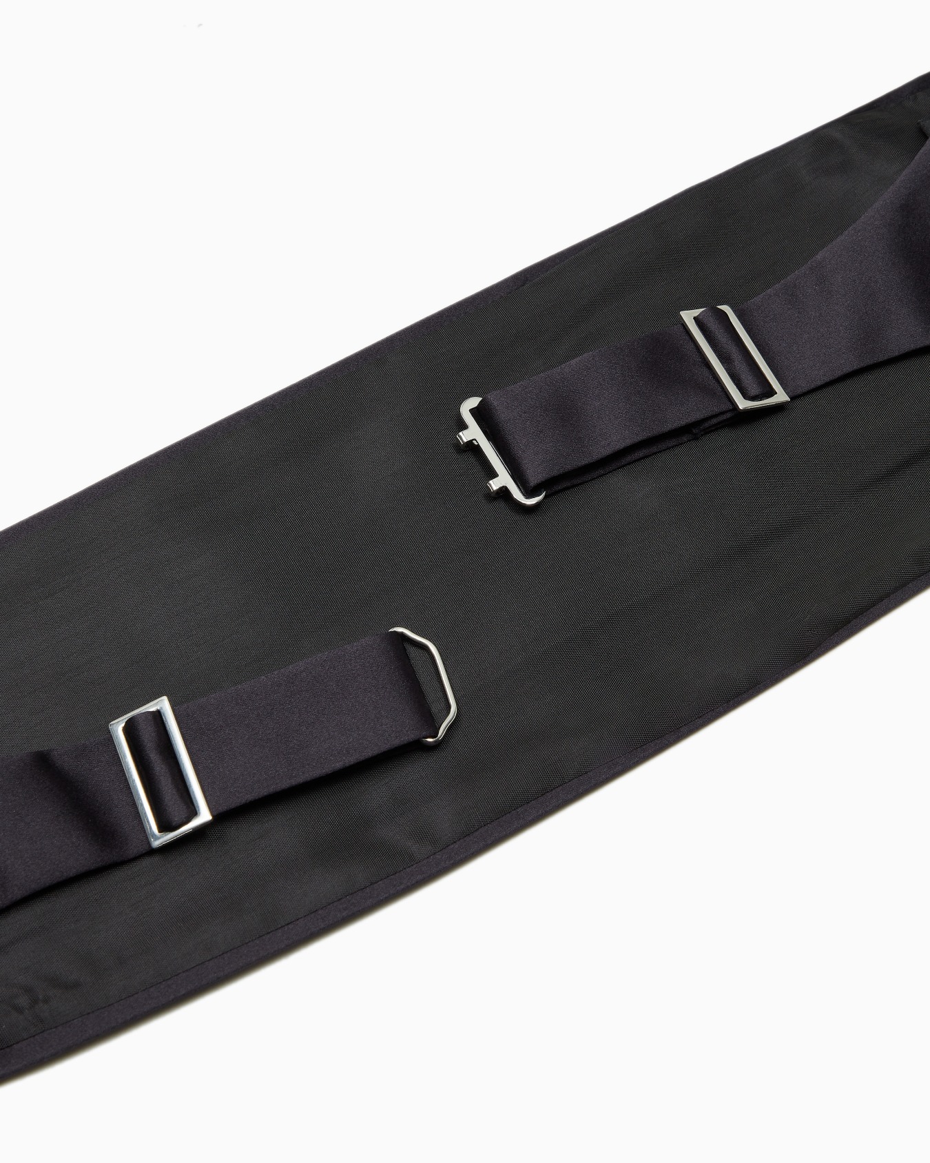 Silk tuxedo cummerbund Slide 1