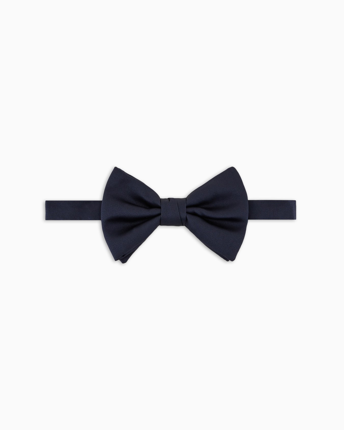 Large silk-blend pre-tied bow tie Diapositiva 0