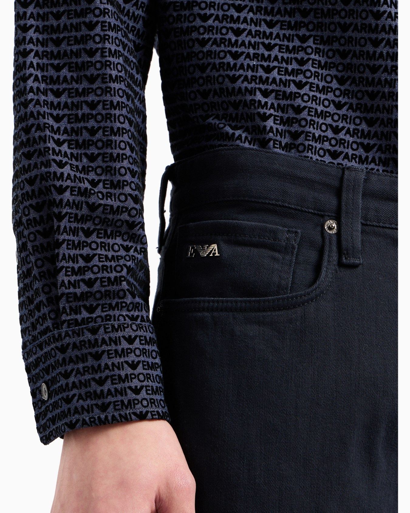 J75 Slim-fit jeans in garment-dyed comfort denim Slide 5