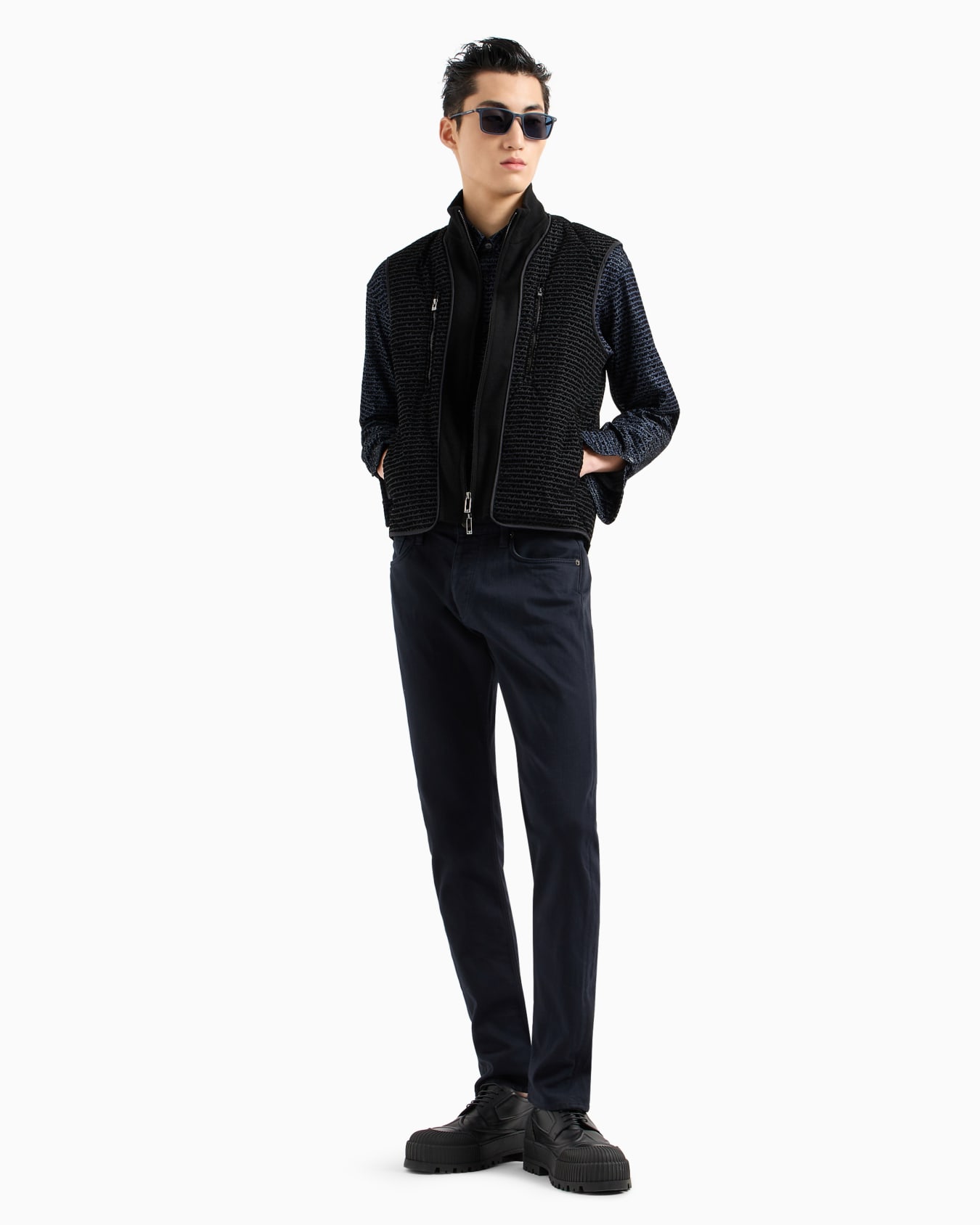 J75 Slim-fit jeans in garment-dyed comfort denim Slide 4